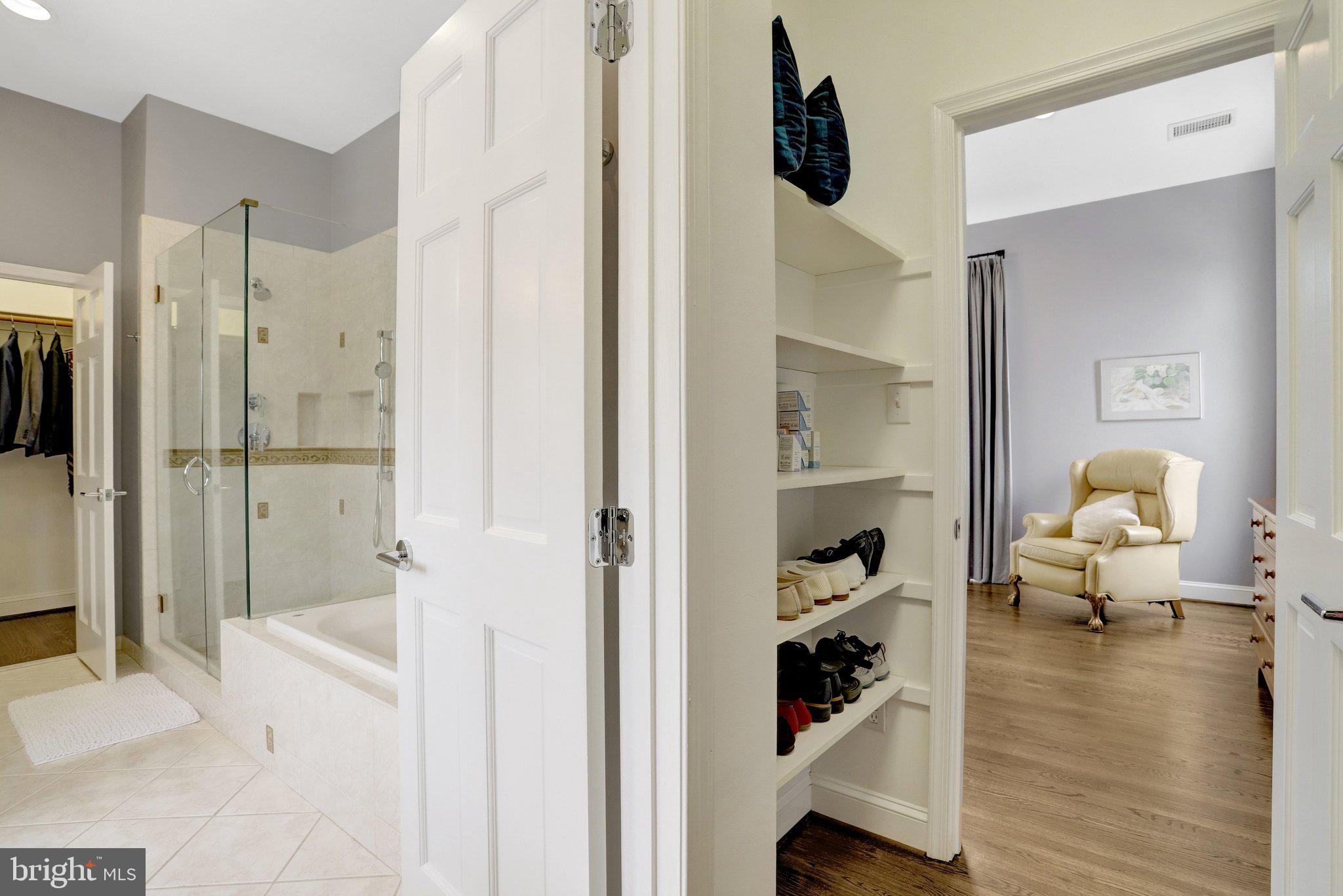 BERKSHIRE OAKWOOD - Residential