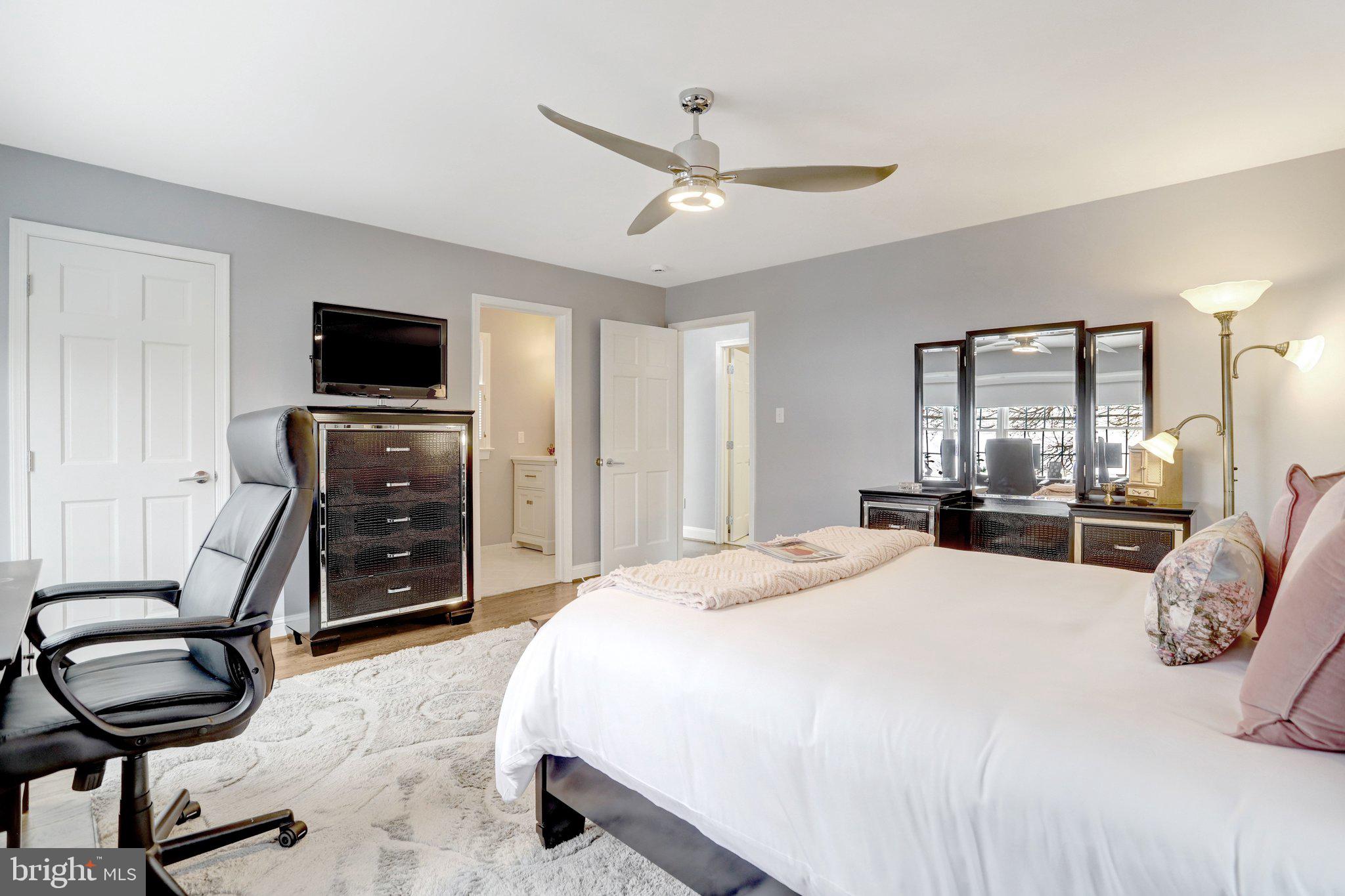 BERKSHIRE OAKWOOD - Residential