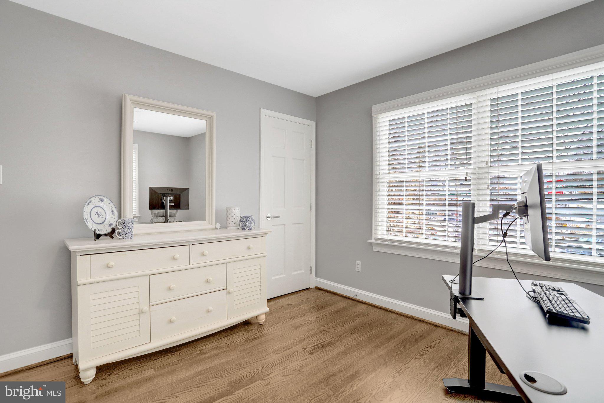 BERKSHIRE OAKWOOD - Residential