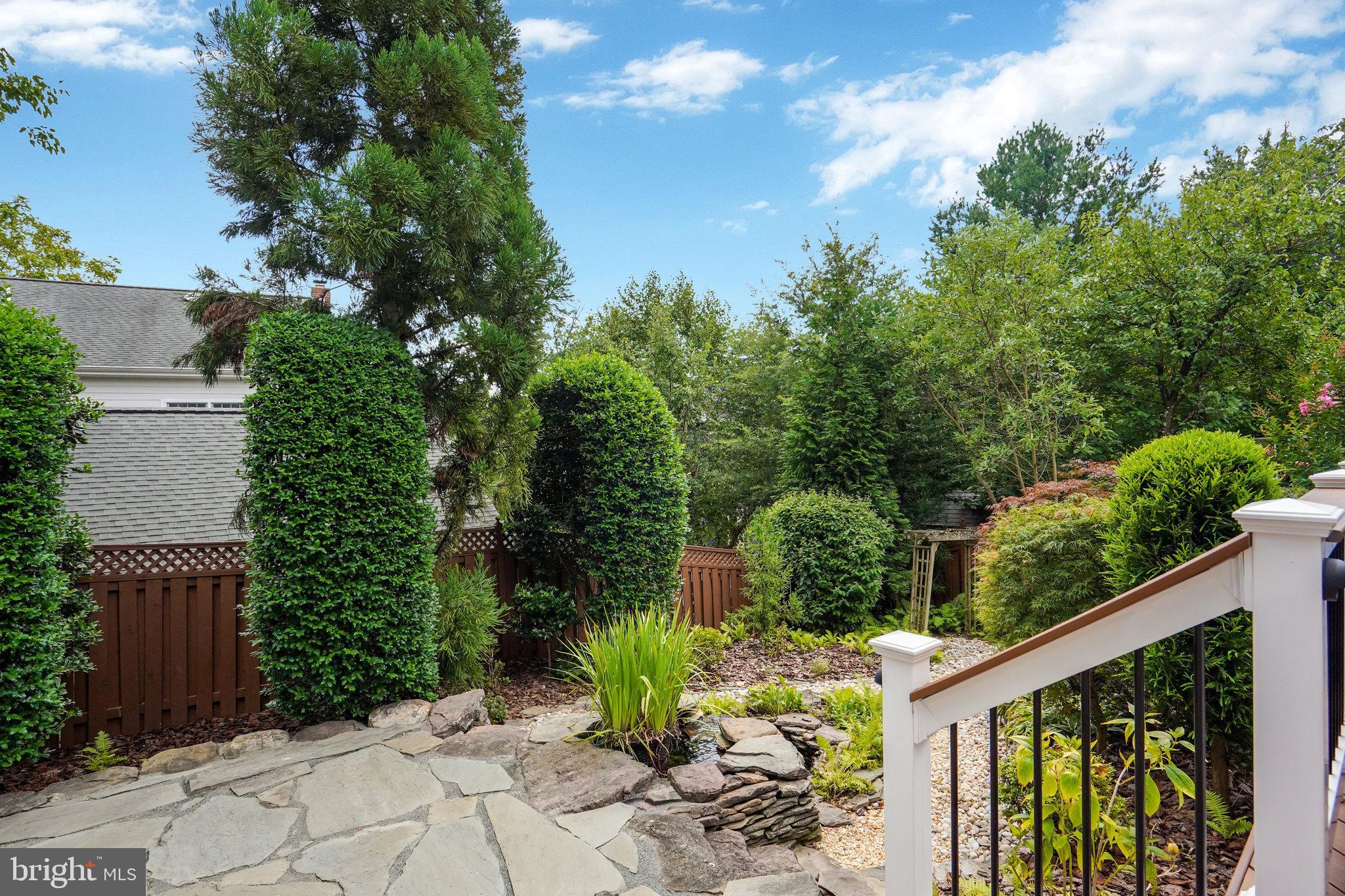 BERKSHIRE OAKWOOD - Residential