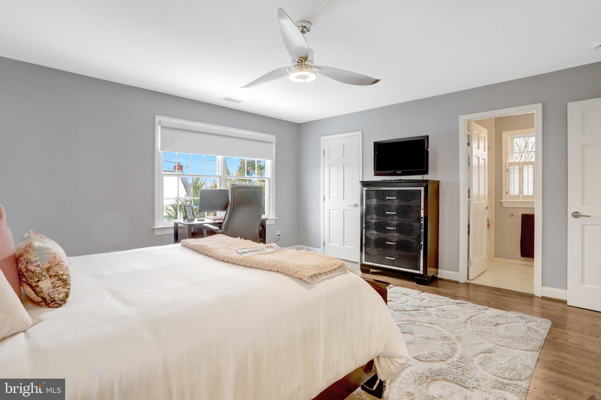 BERKSHIRE OAKWOOD - Residential