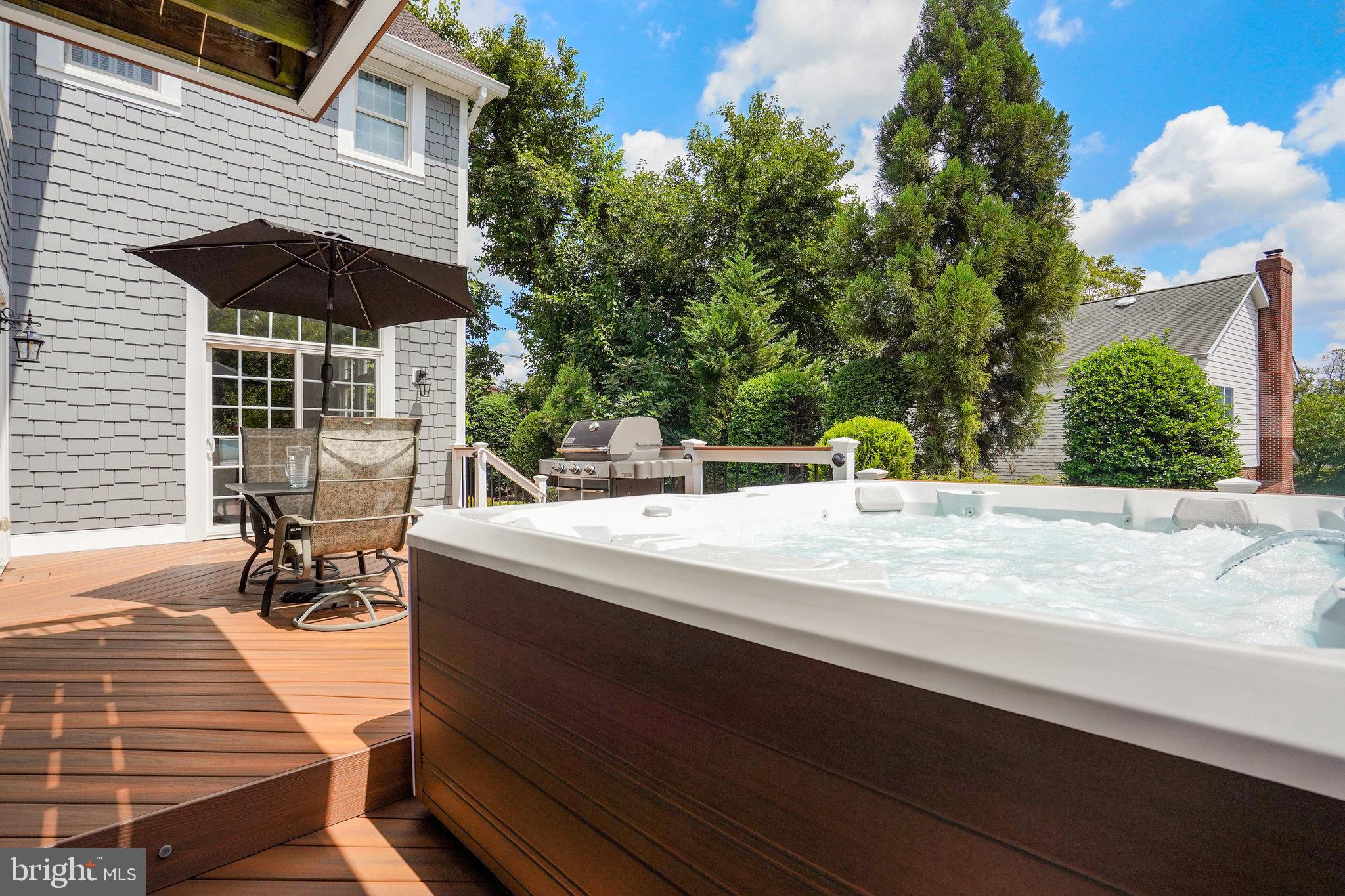 BERKSHIRE OAKWOOD - Residential