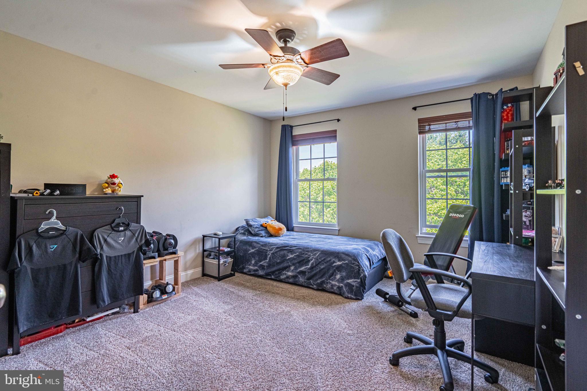 CLEARVIEW MANOR - Residential