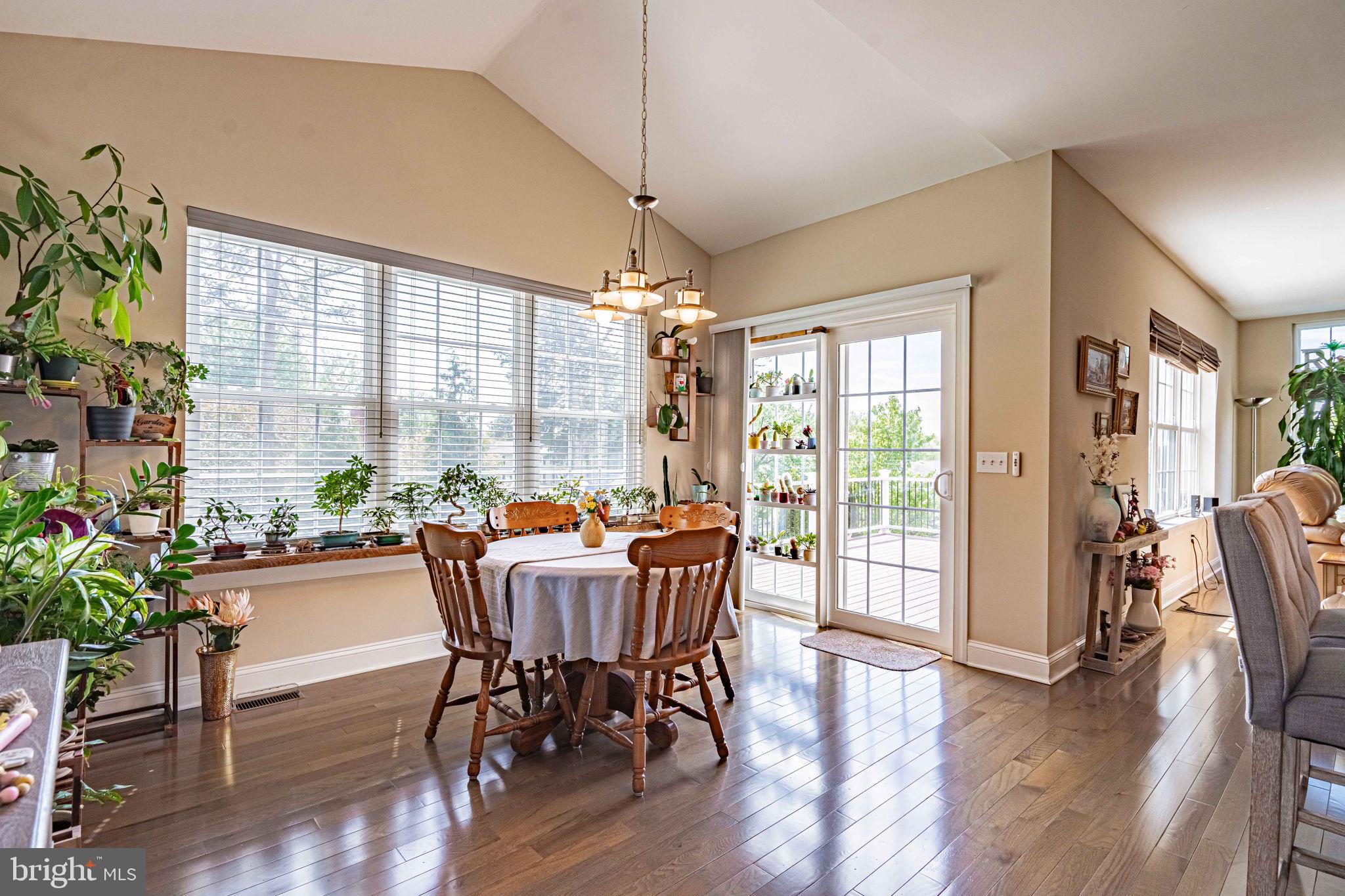 CLEARVIEW MANOR - Residential