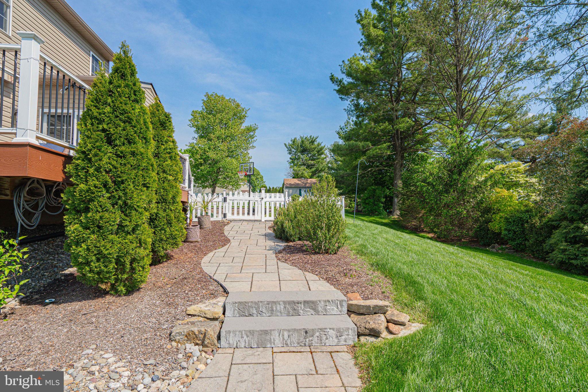 CLEARVIEW MANOR - Residential