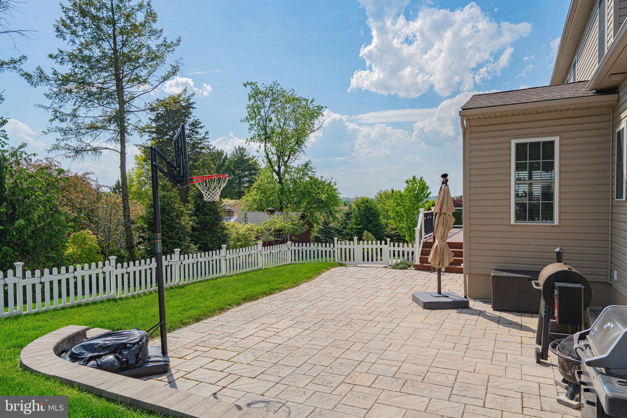 CLEARVIEW MANOR - Residential