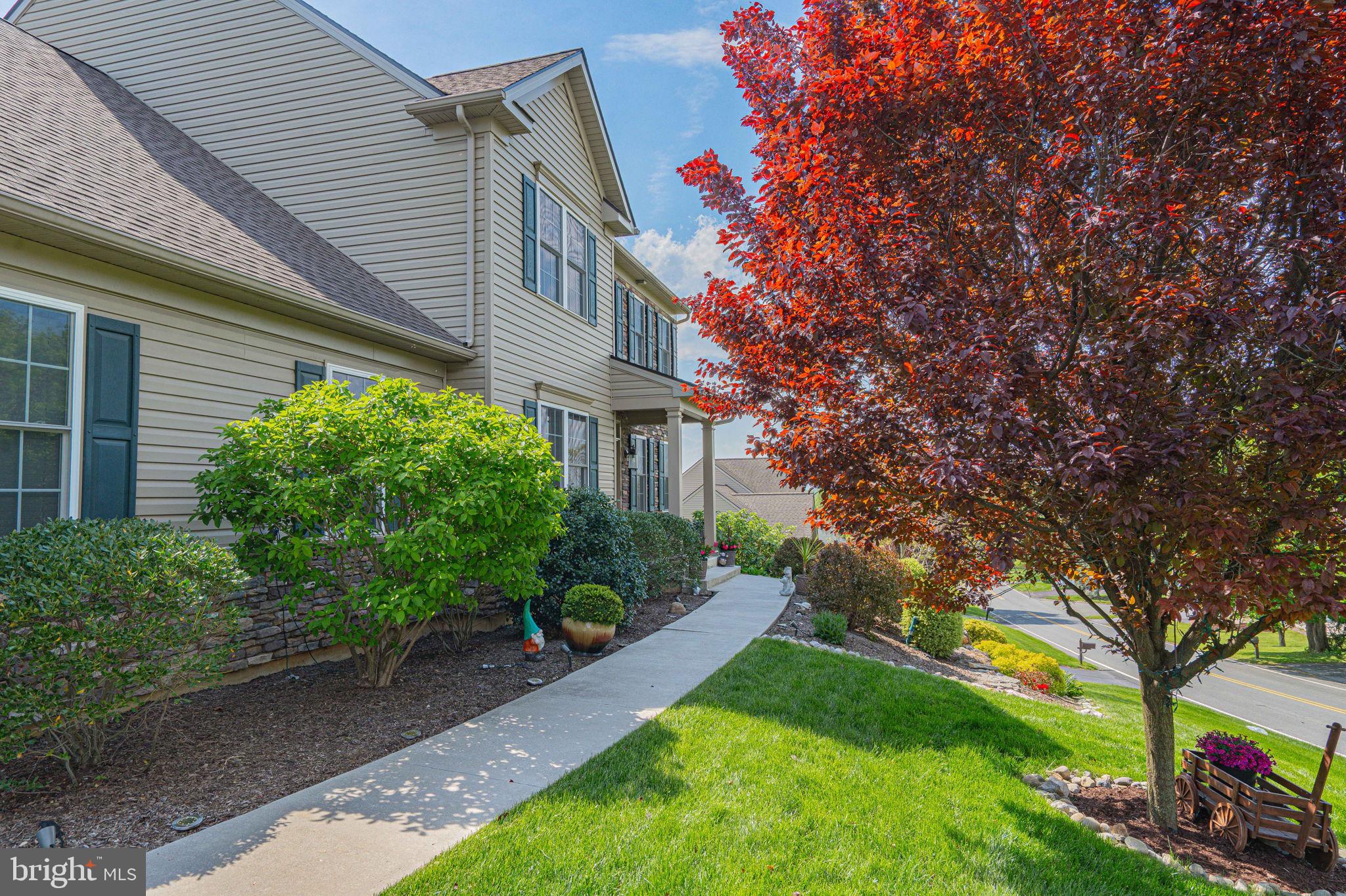 CLEARVIEW MANOR - Residential