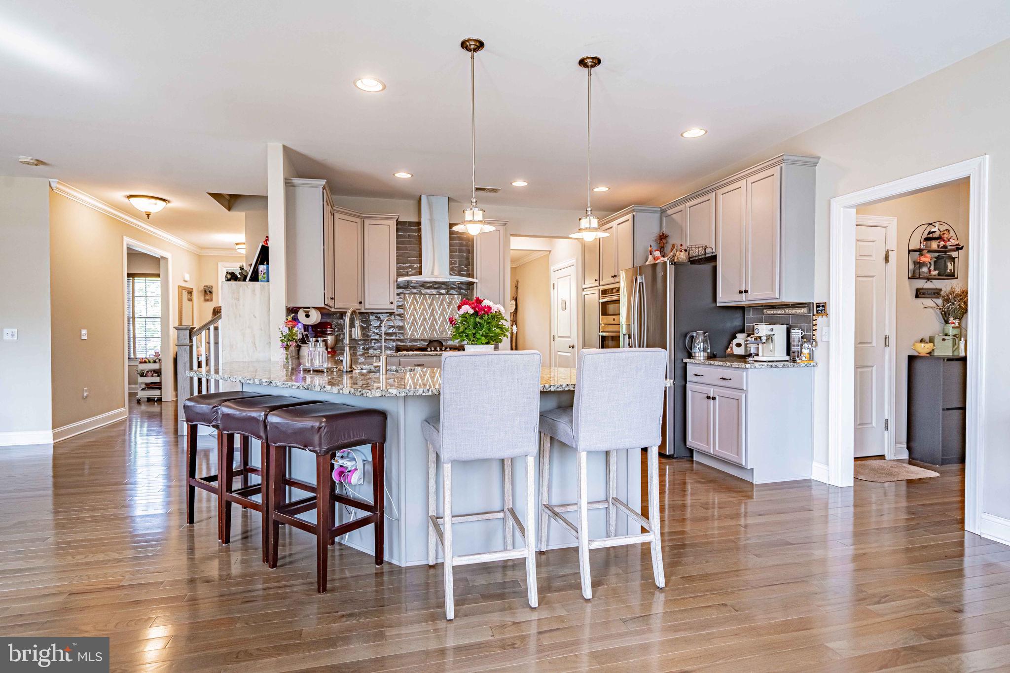 CLEARVIEW MANOR - Residential