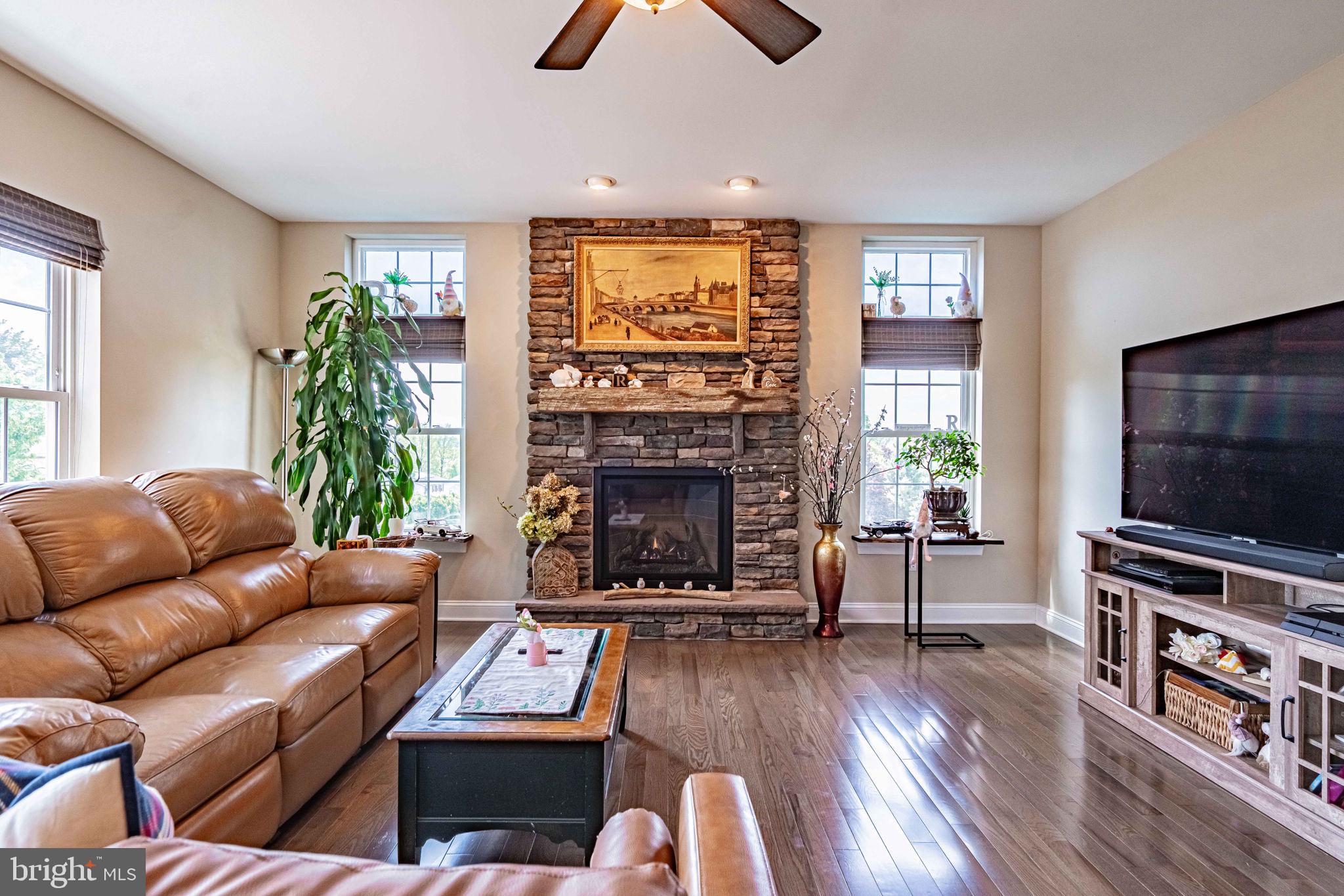 CLEARVIEW MANOR - Residential