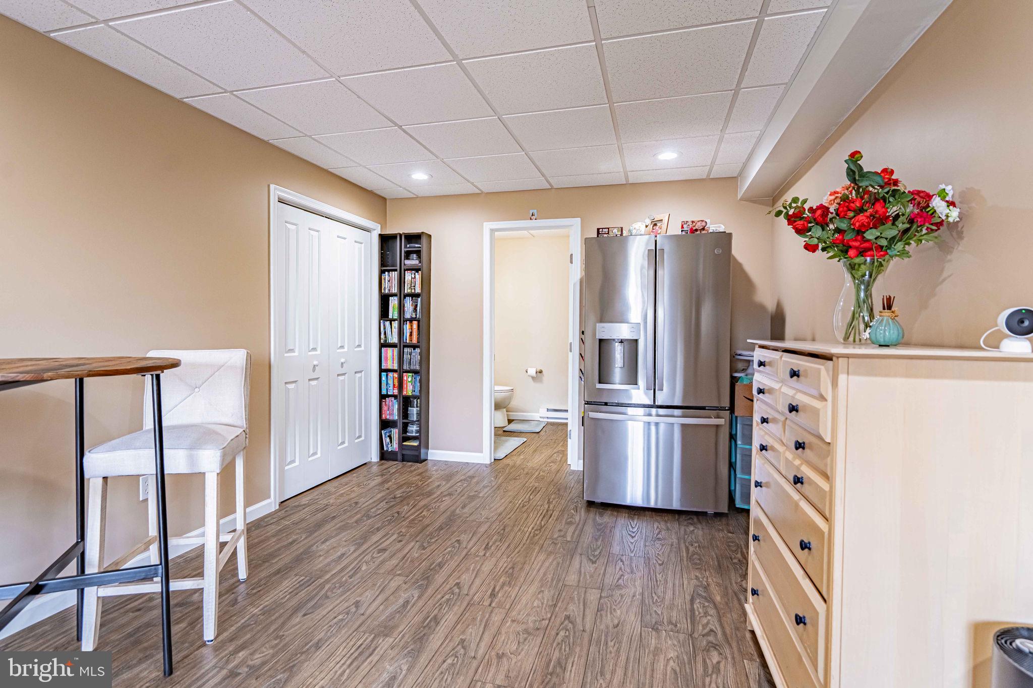 CLEARVIEW MANOR - Residential