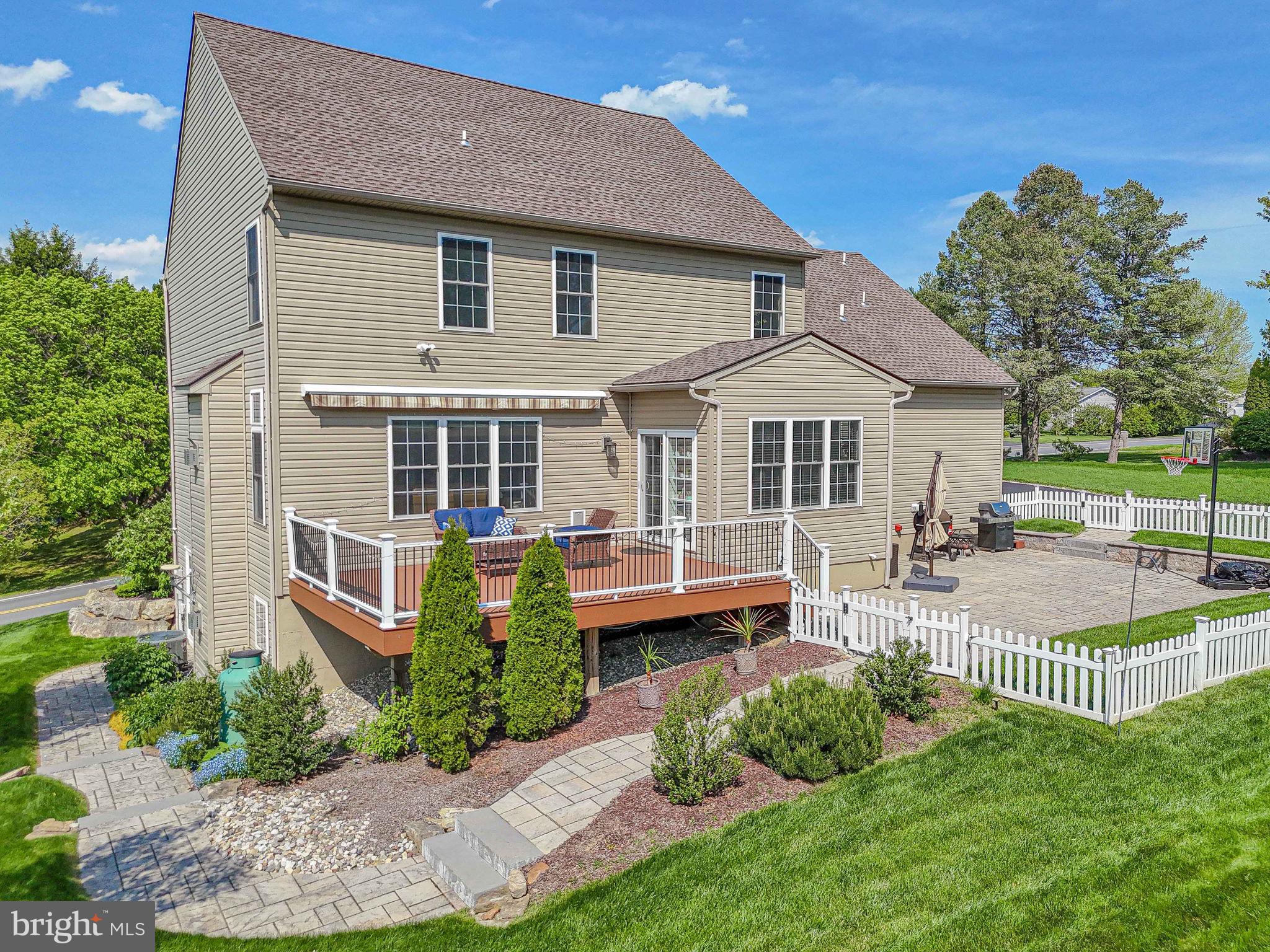 CLEARVIEW MANOR - Residential