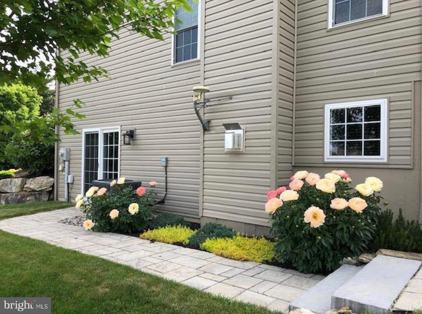 CLEARVIEW MANOR - Residential