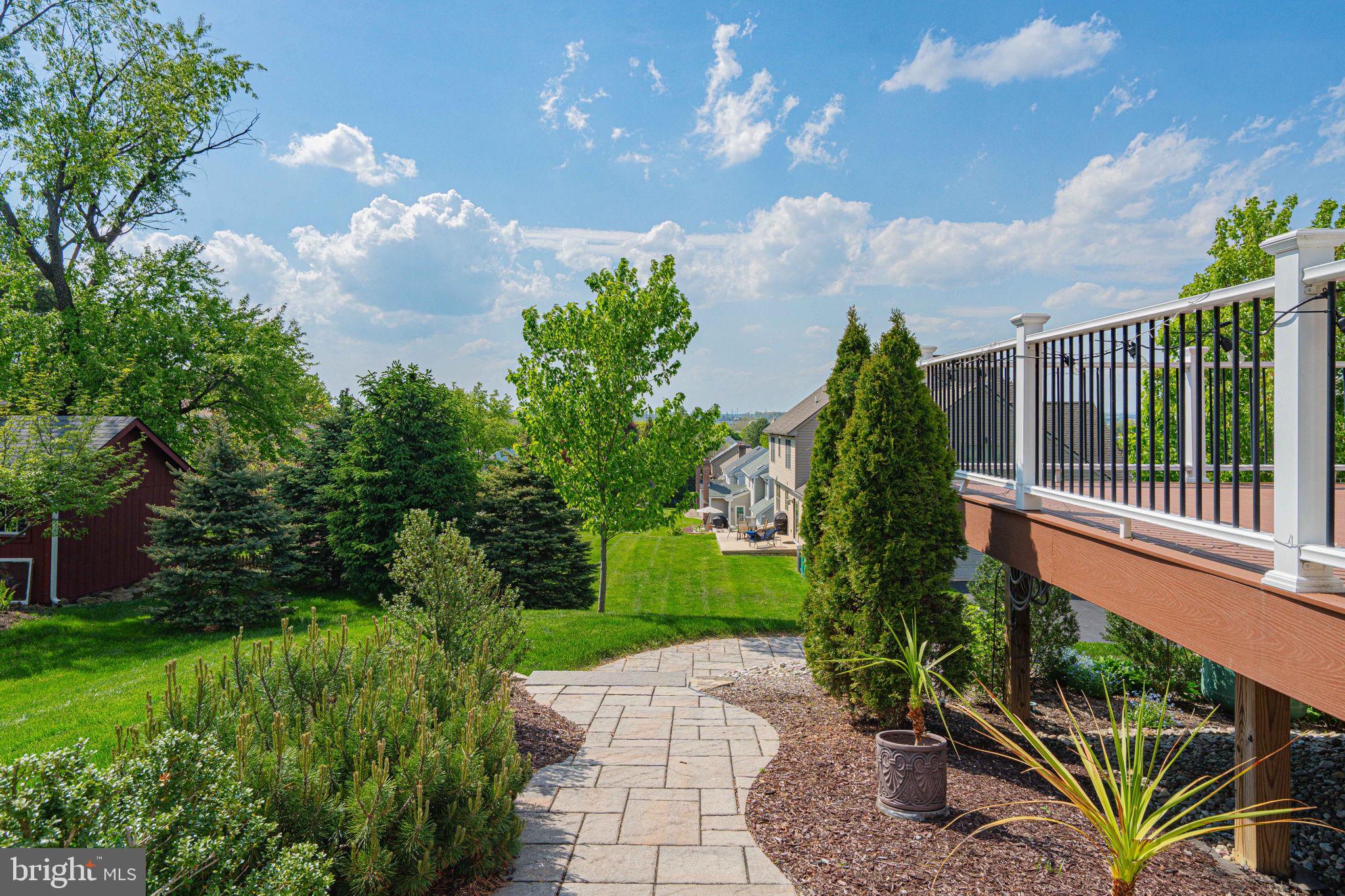 CLEARVIEW MANOR - Residential