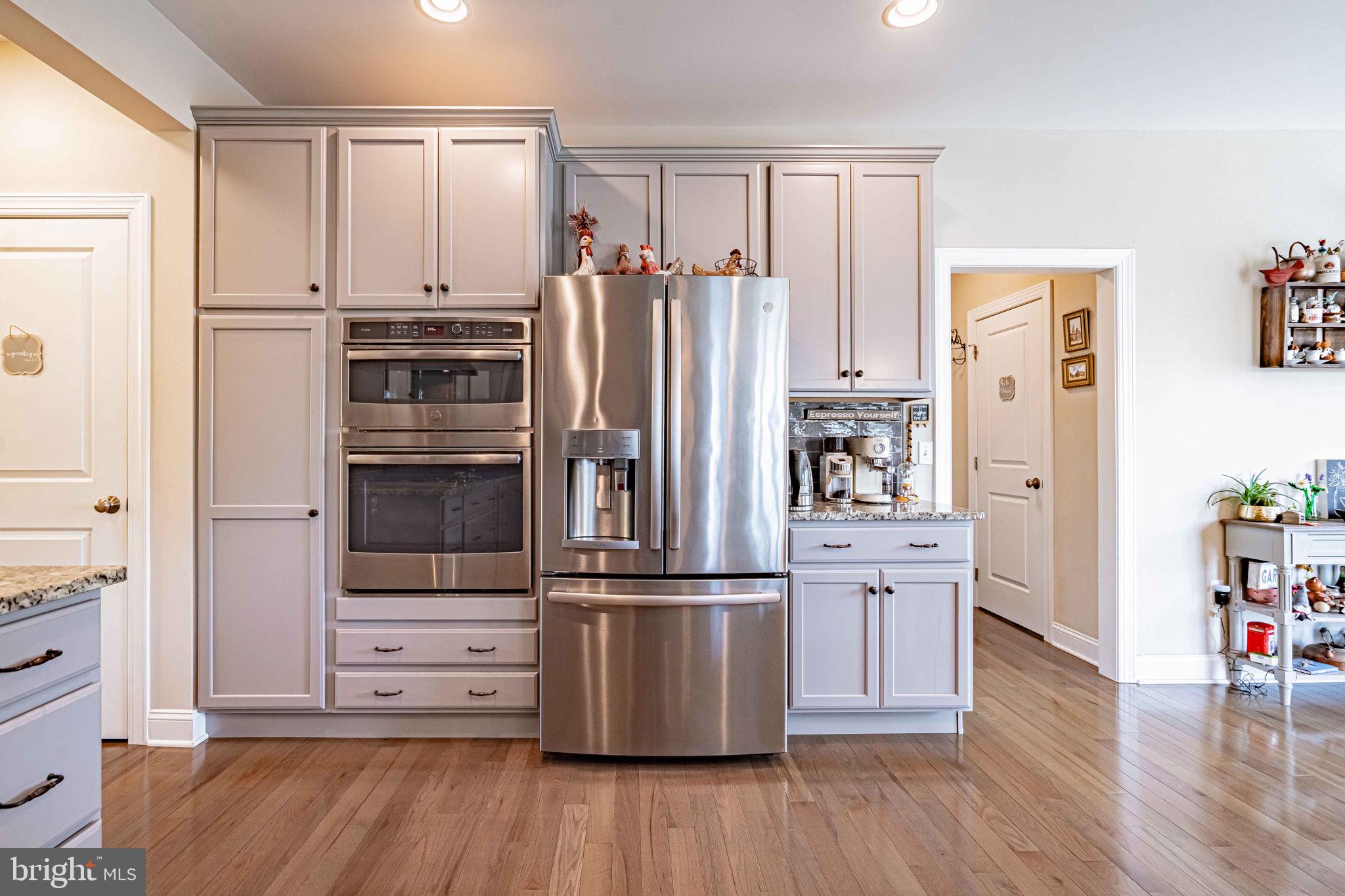 CLEARVIEW MANOR - Residential