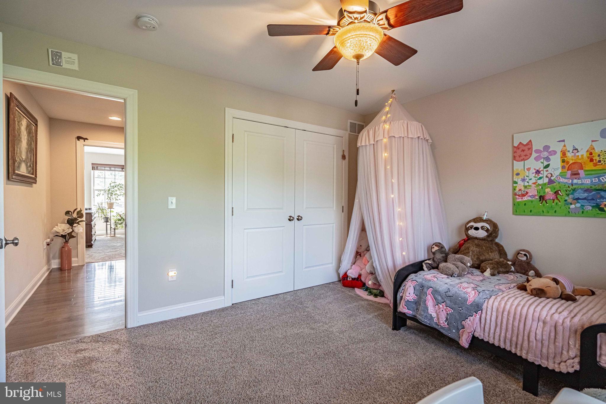 CLEARVIEW MANOR - Residential