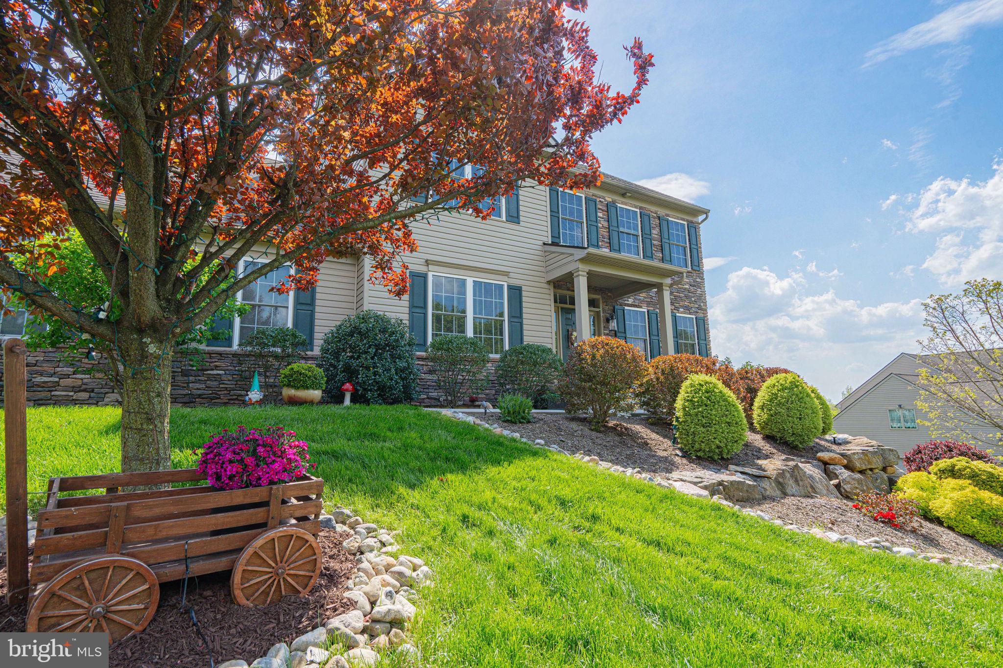 CLEARVIEW MANOR - Residential