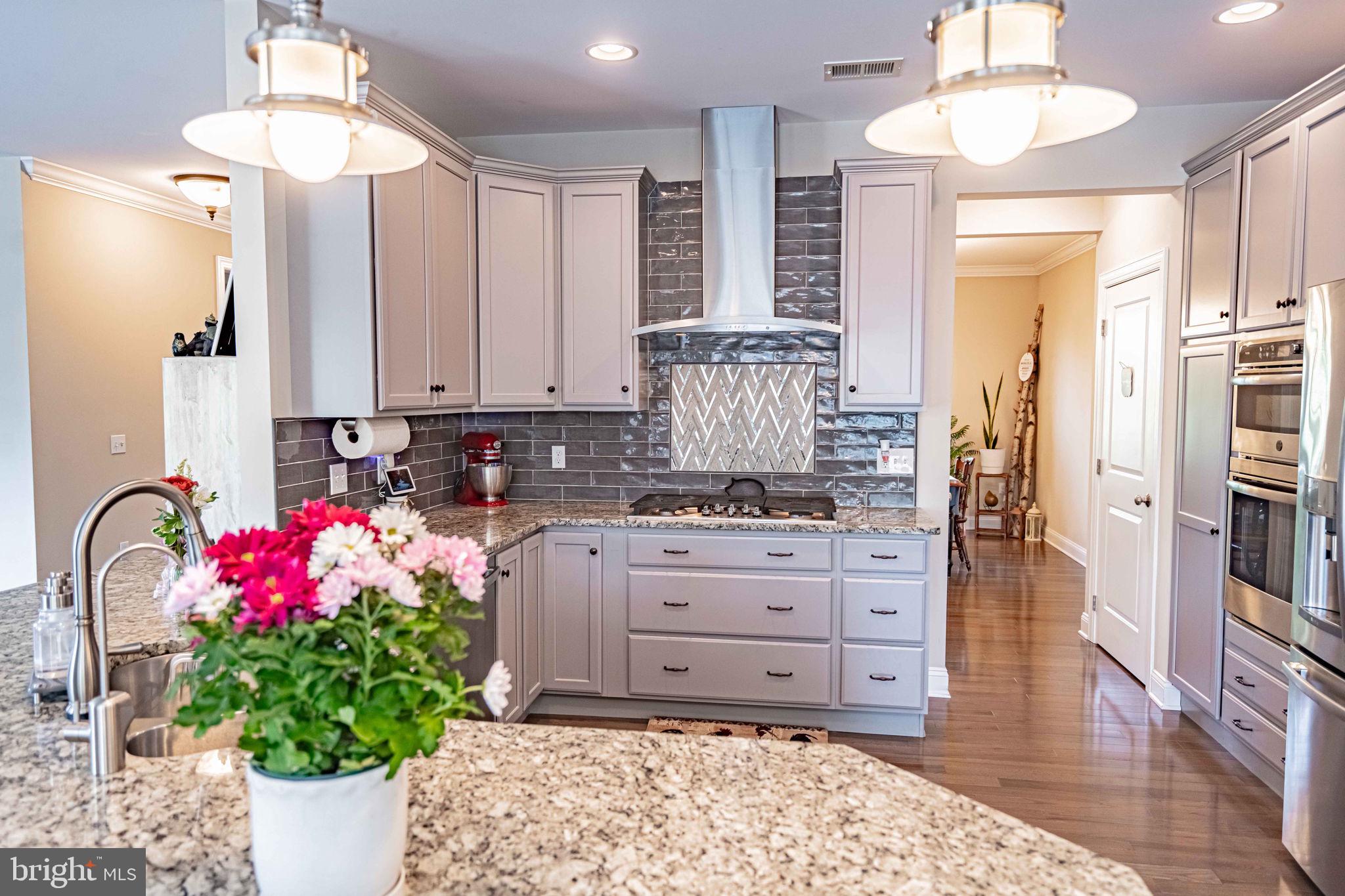 CLEARVIEW MANOR - Residential