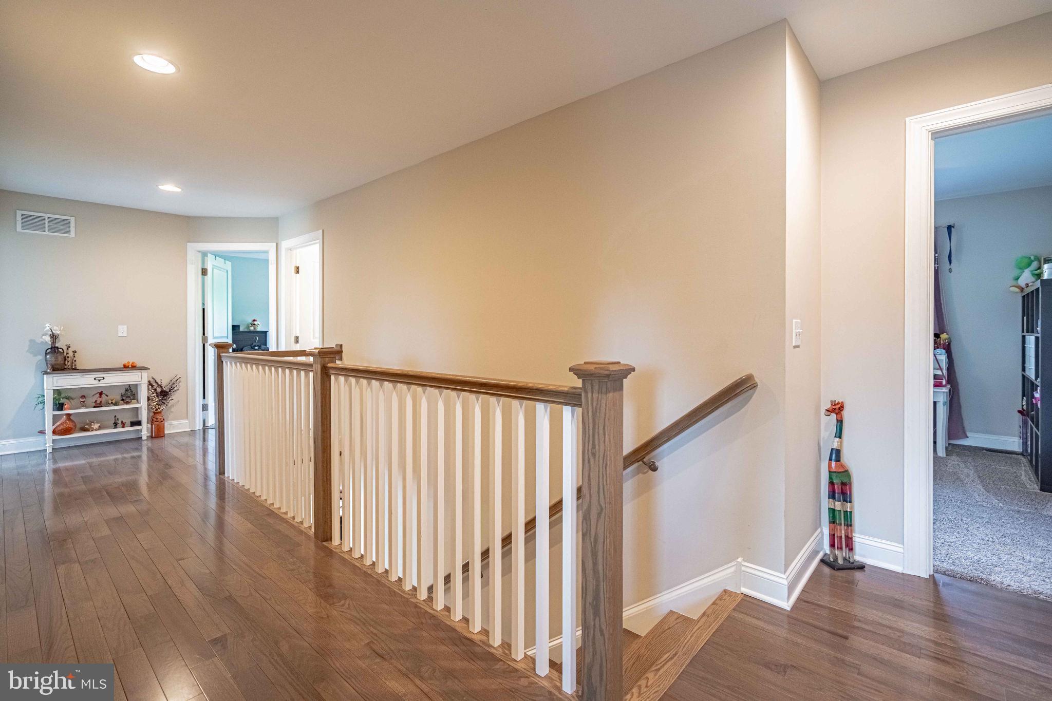 CLEARVIEW MANOR - Residential