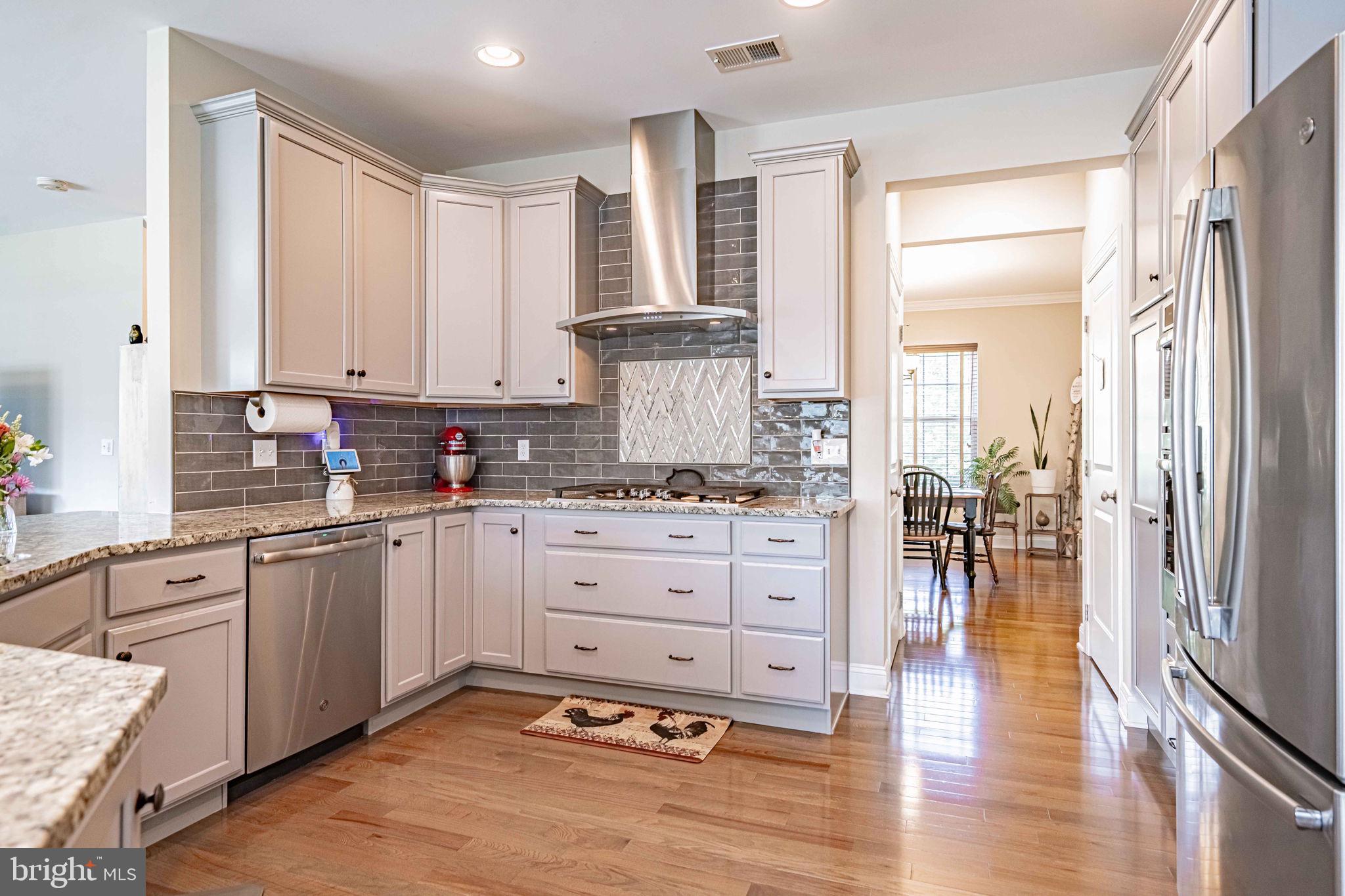 CLEARVIEW MANOR - Residential