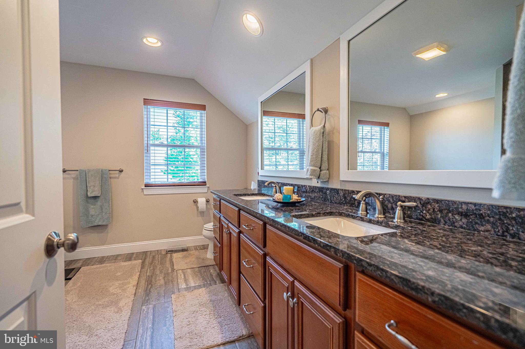 CLEARVIEW MANOR - Residential