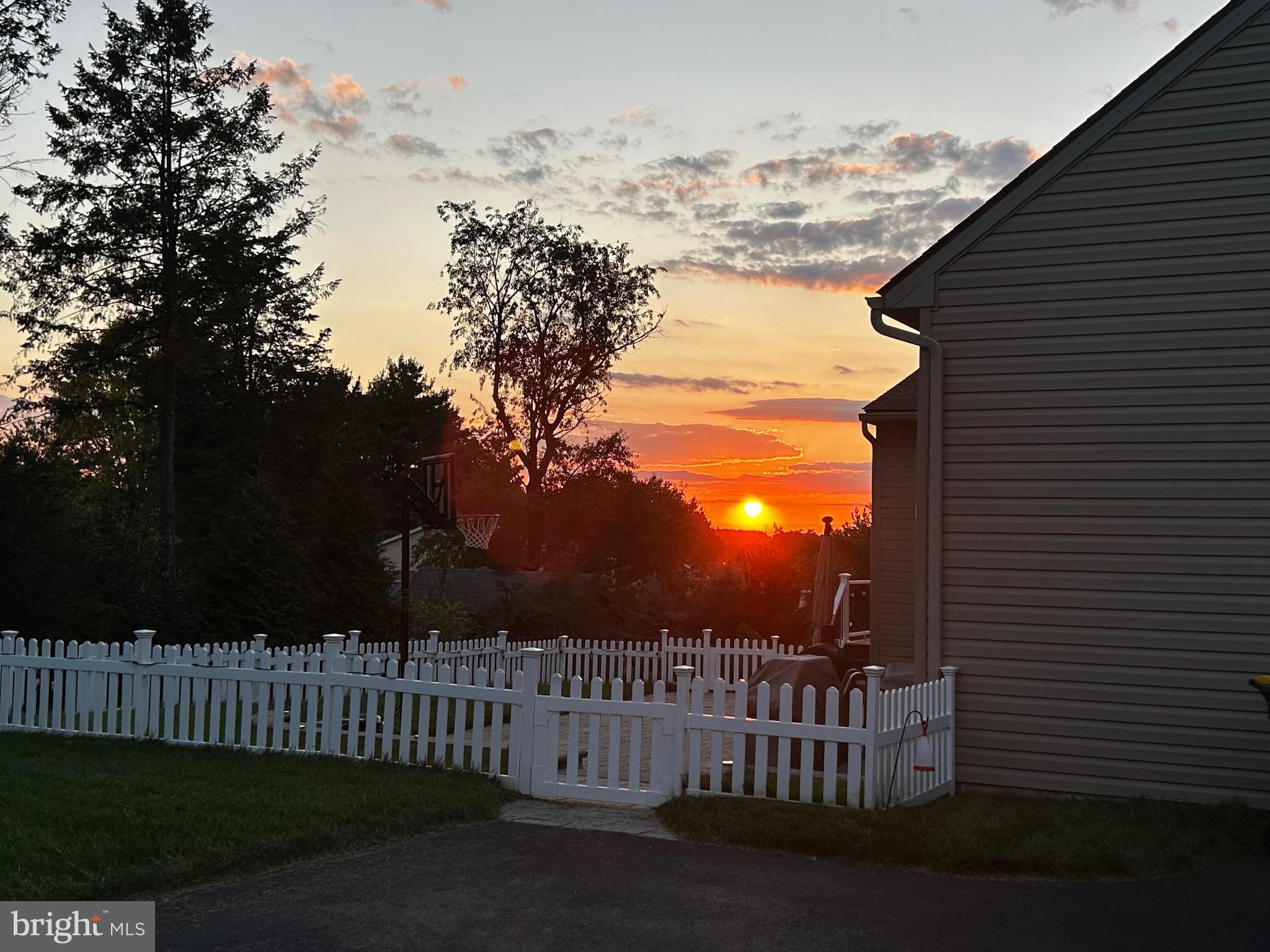 CLEARVIEW MANOR - Residential