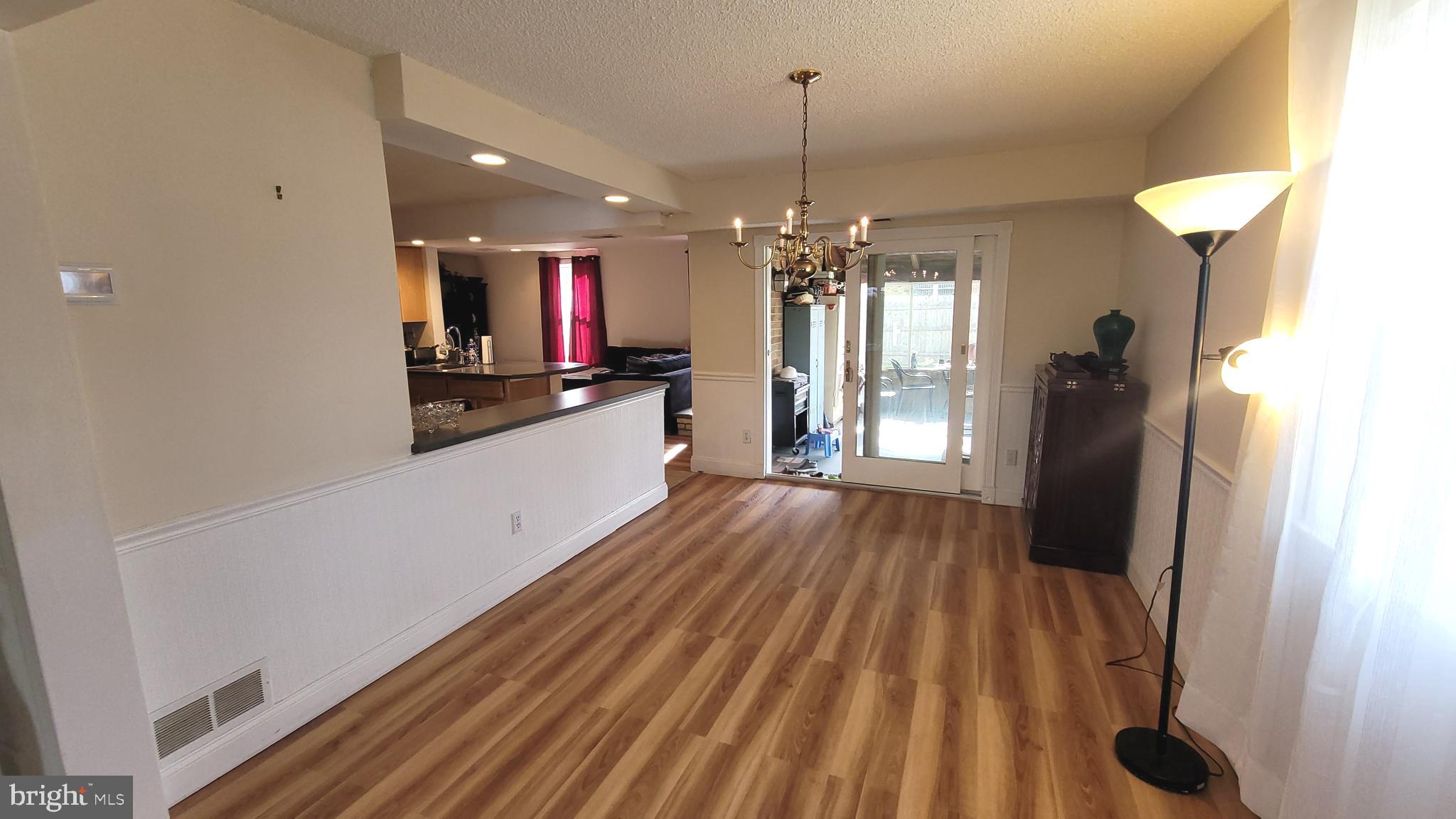 6433 LENOX COURT