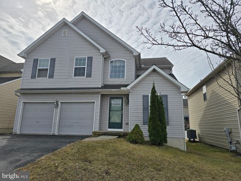 Photo of 590 Thomas Armor Drive, WINDSOR, PA 17366 (MLS # PAYK2098974)