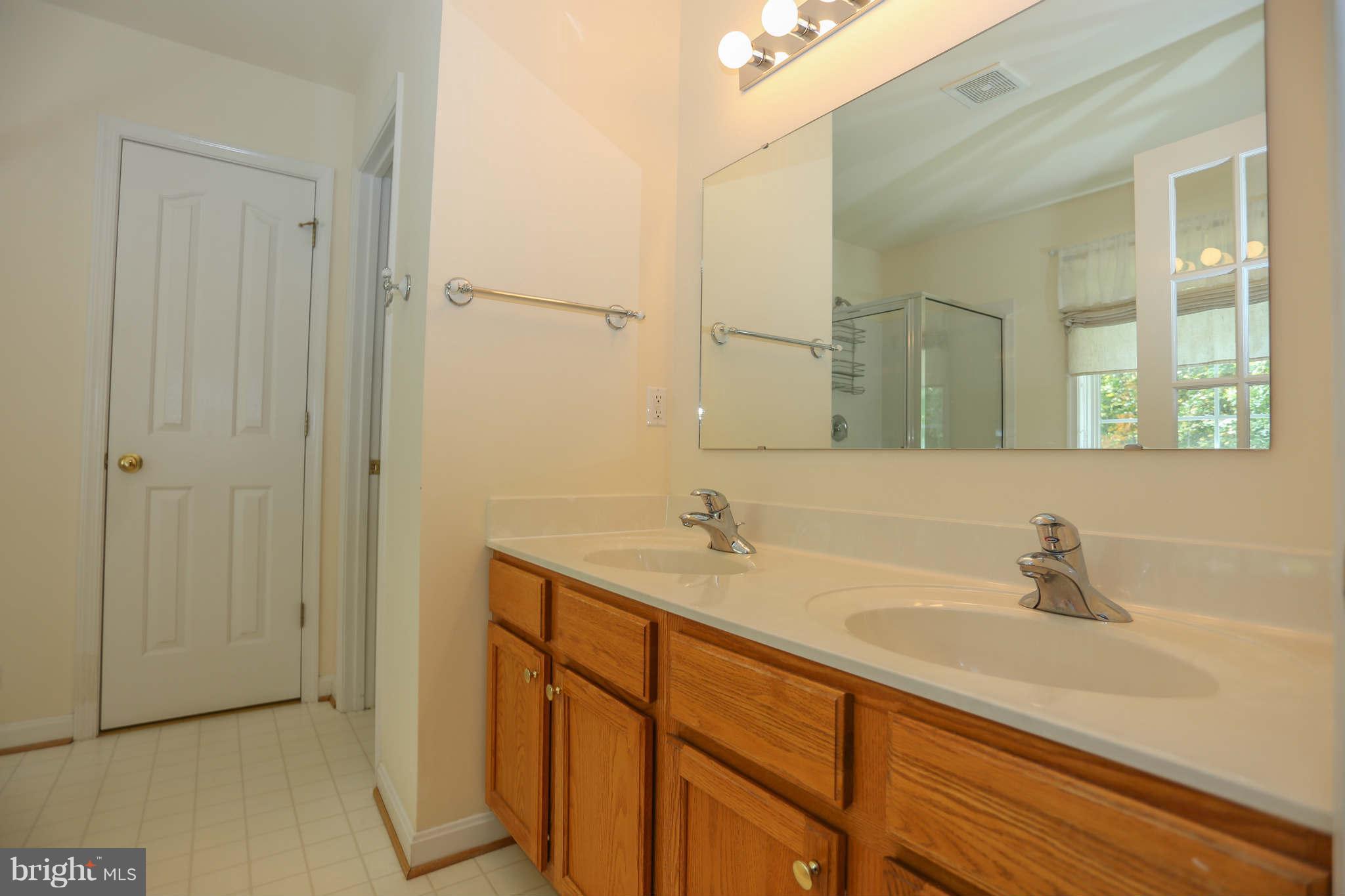 LEE'S HILL GRANDSTAFF NO - Residential