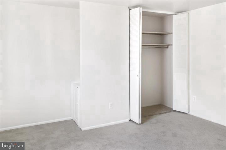 OAK MANOR TWN HSE CONDO - Residential