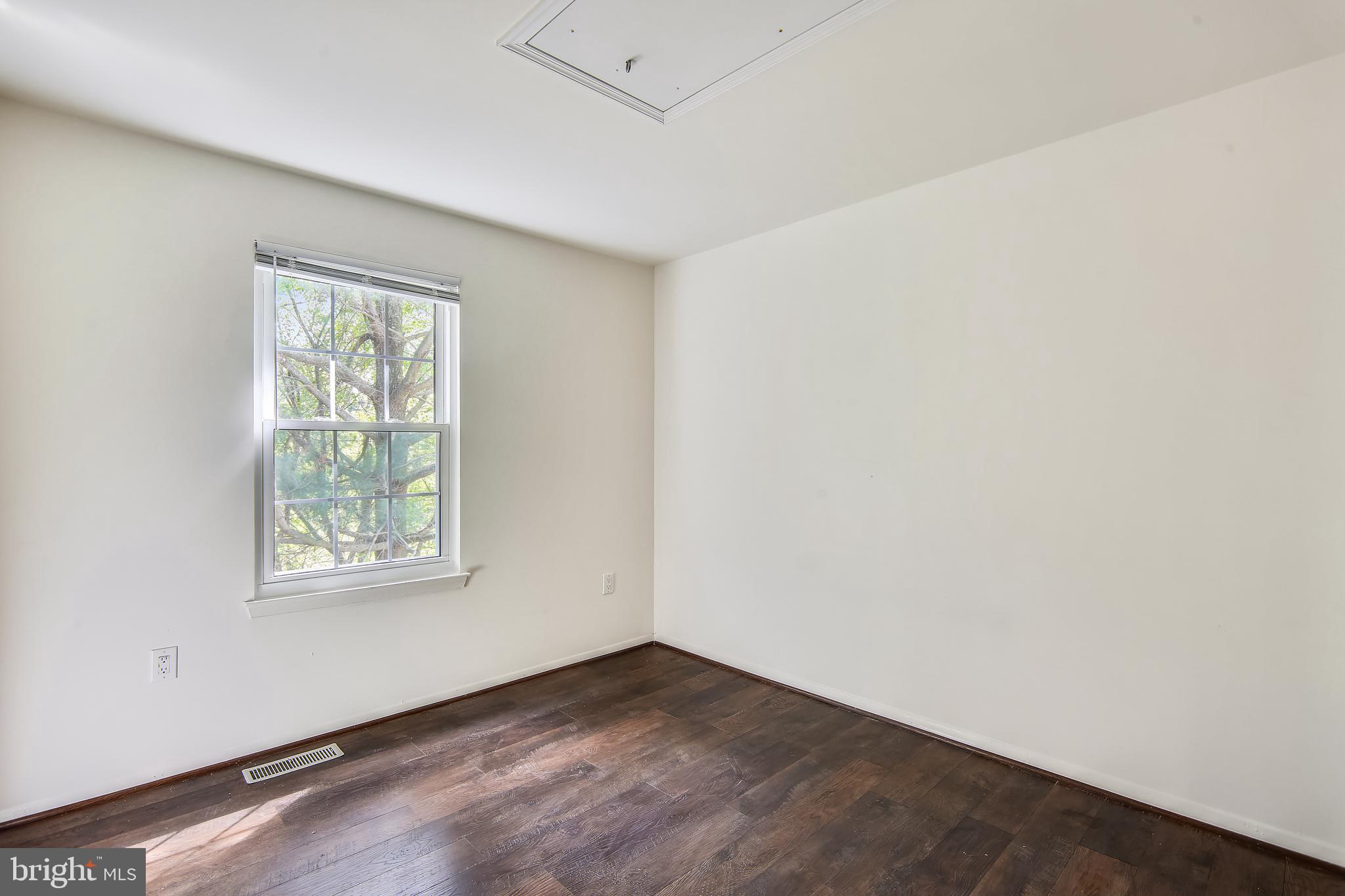 QUINCE ORCHARD ESTATES - Residential Lease