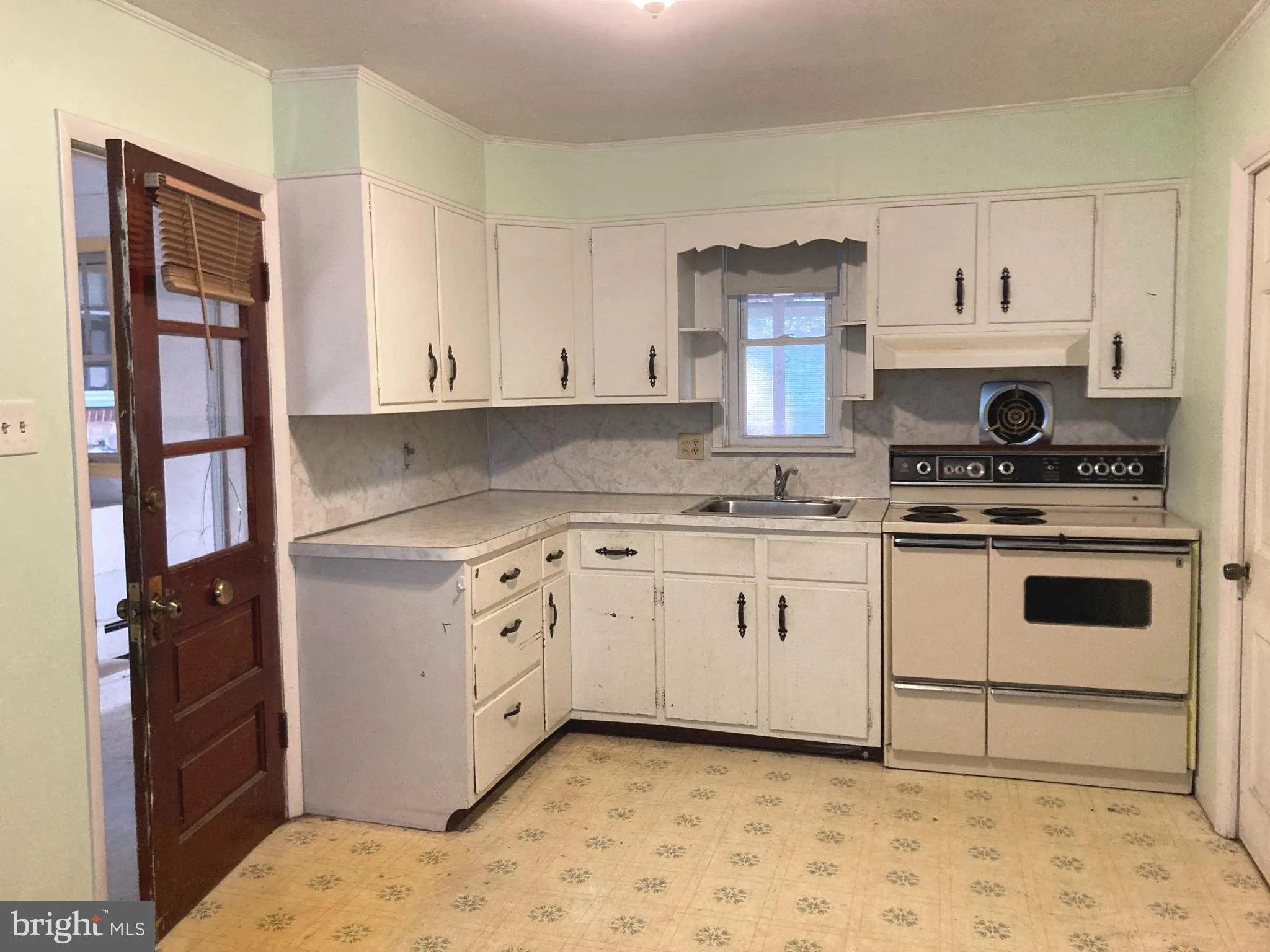 Riegelsville, Pennsylvania 18077, United States, 4 Bedrooms Bedrooms, ,2 BathroomsBathrooms,Residential,Active,169979