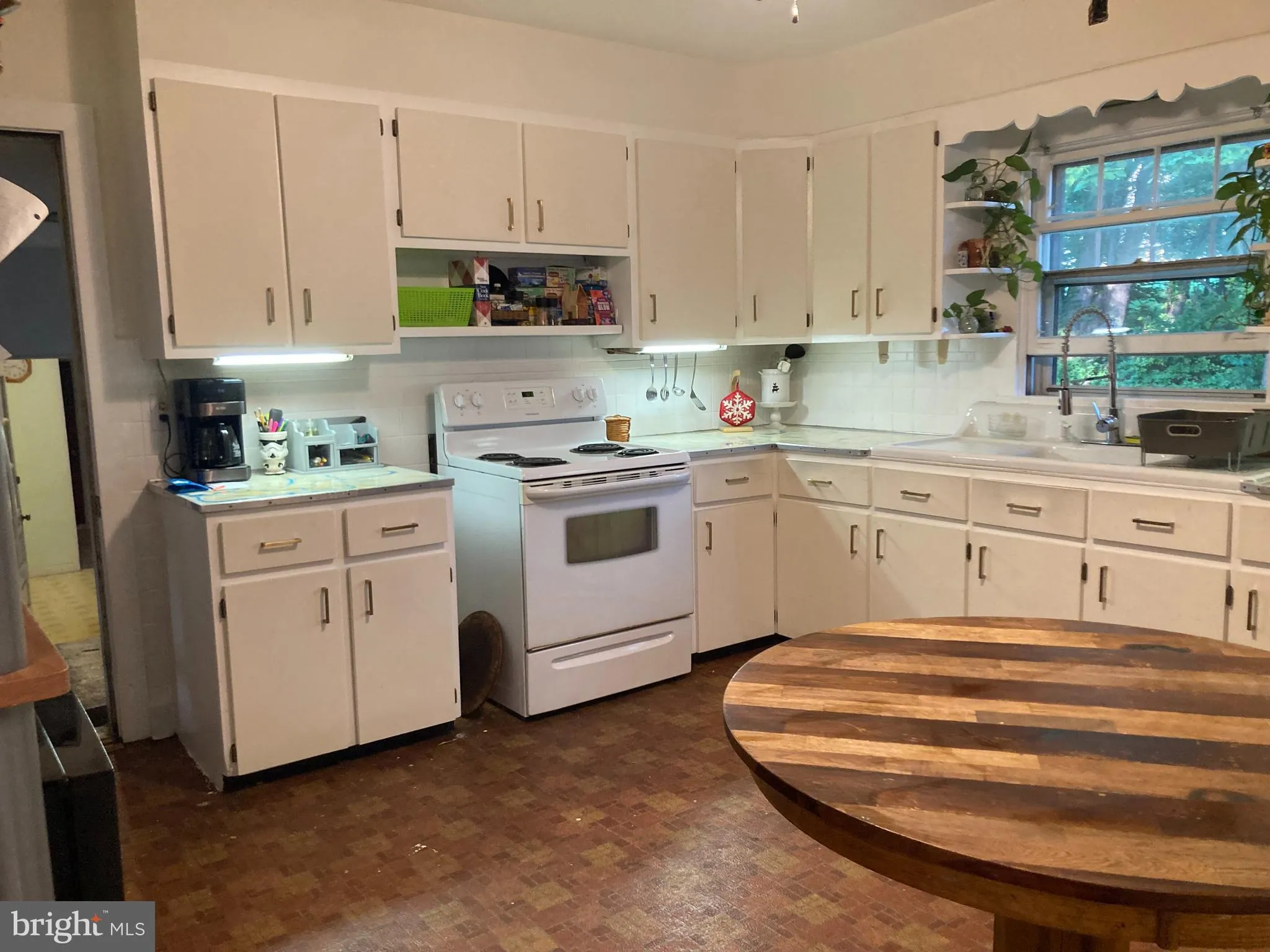 Riegelsville, Pennsylvania 18077, United States, 4 Bedrooms Bedrooms, ,2 BathroomsBathrooms,Residential,Active,169979