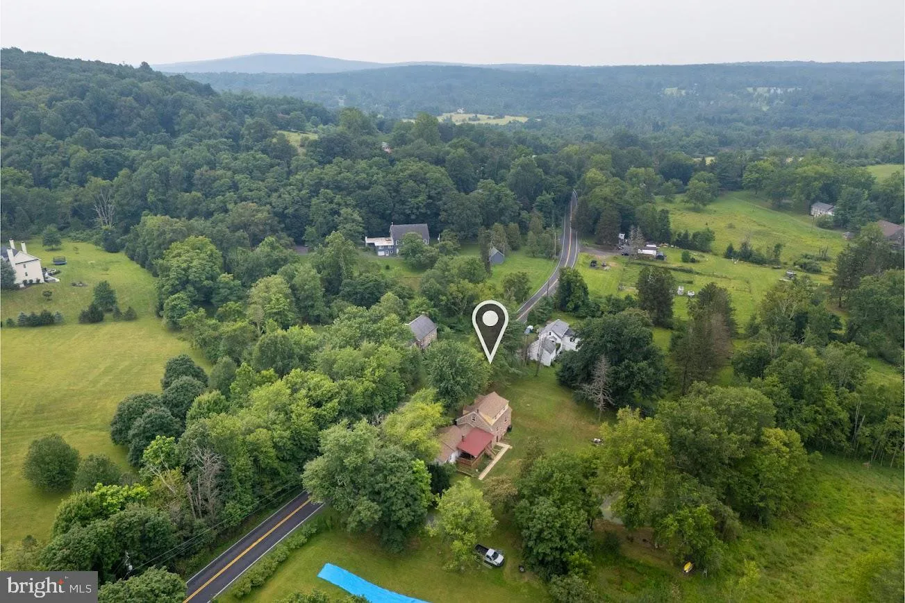 Riegelsville, Pennsylvania 18077, United States, 4 Bedrooms Bedrooms, ,2 BathroomsBathrooms,Residential,Active,169979