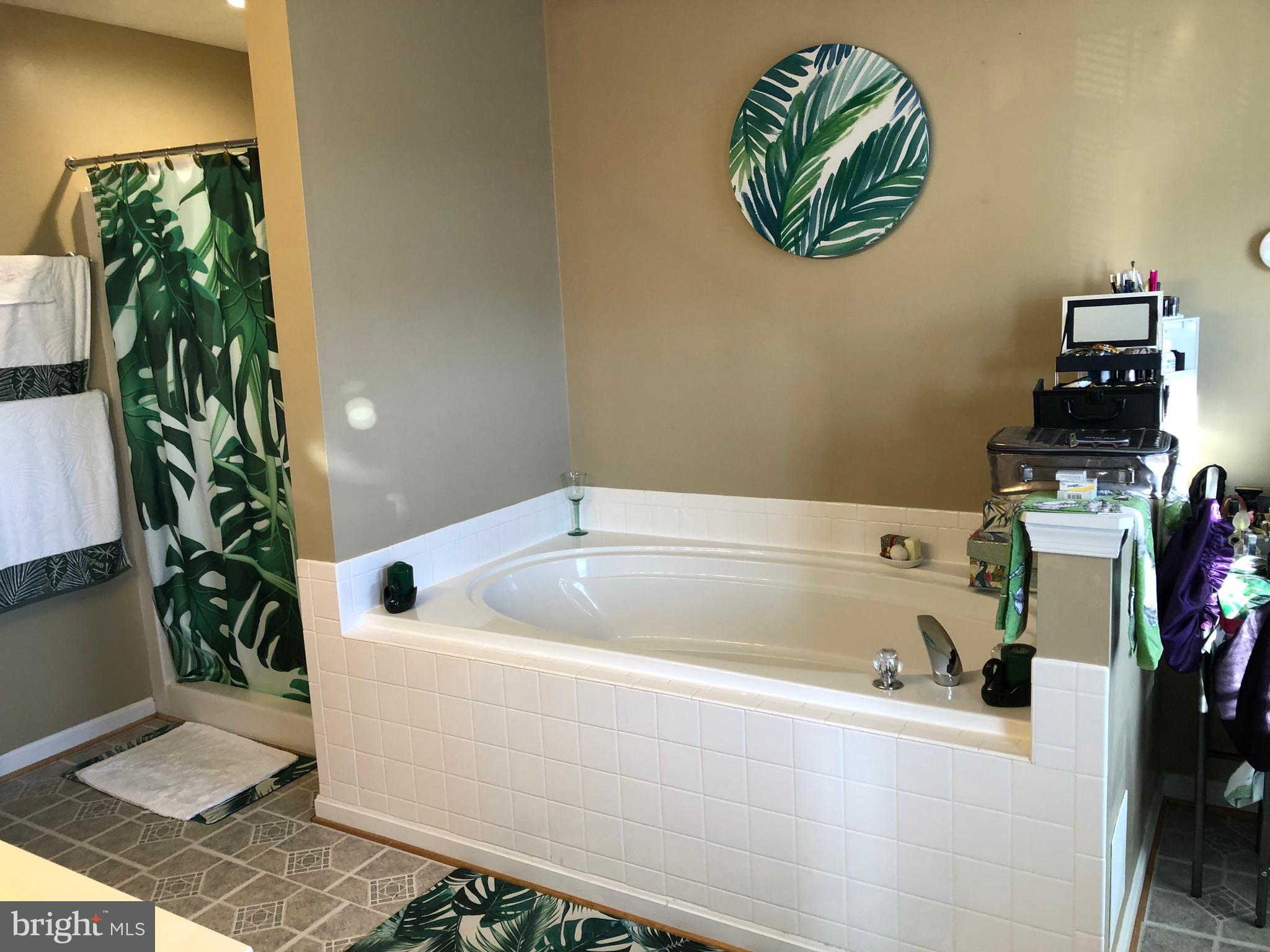 ROLLING MEADOWS - Residential