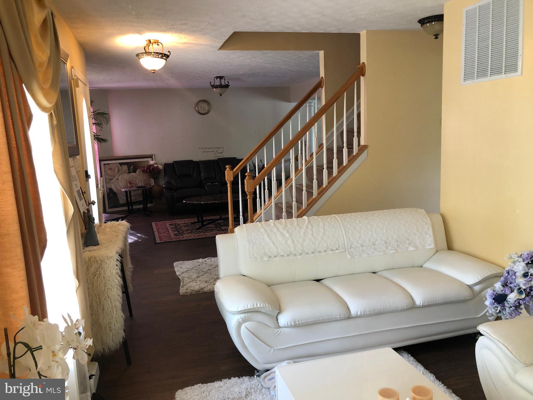 ROLLING MEADOWS - Residential