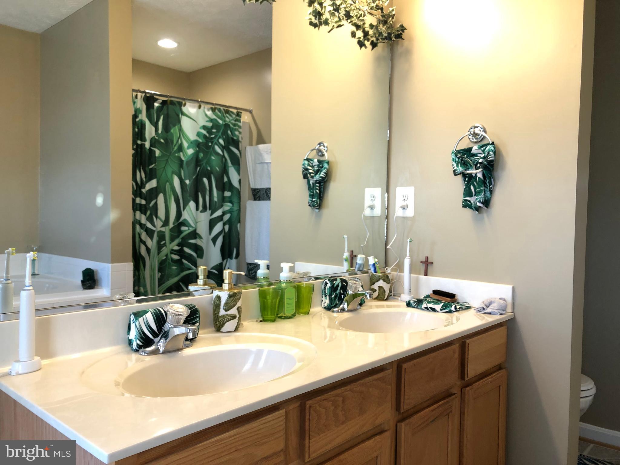 ROLLING MEADOWS - Residential