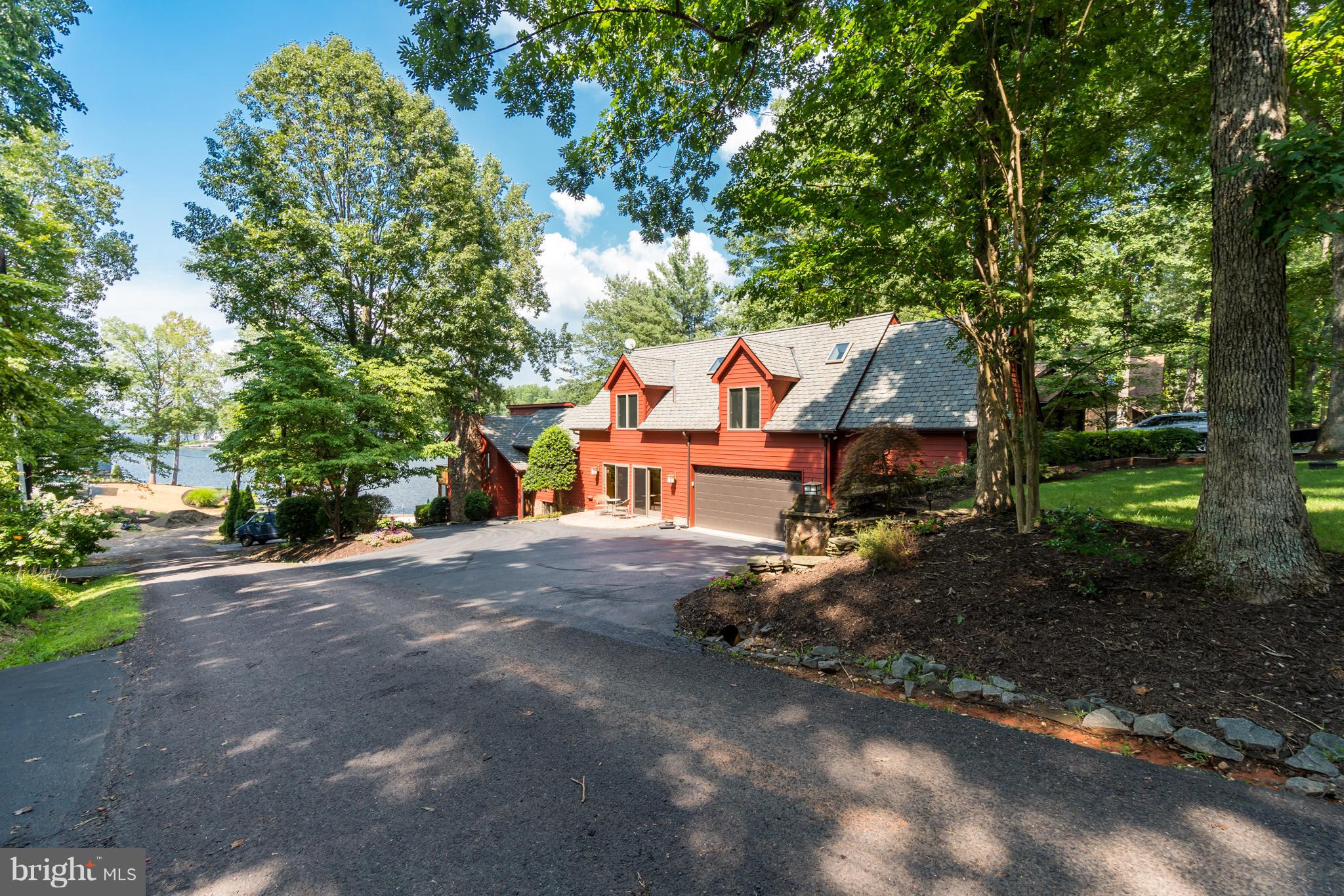 LAKE OF THE WOODS - Residential