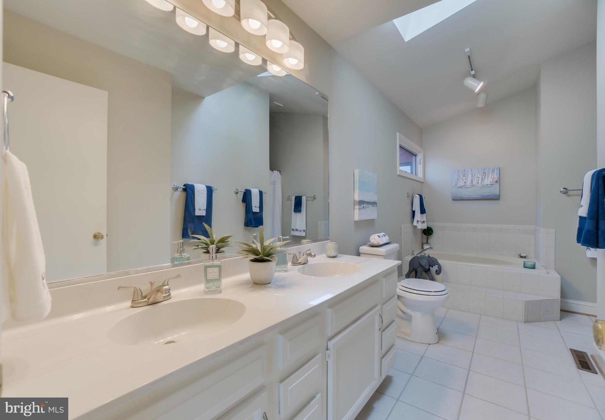 LAKE OF THE WOODS - Residential