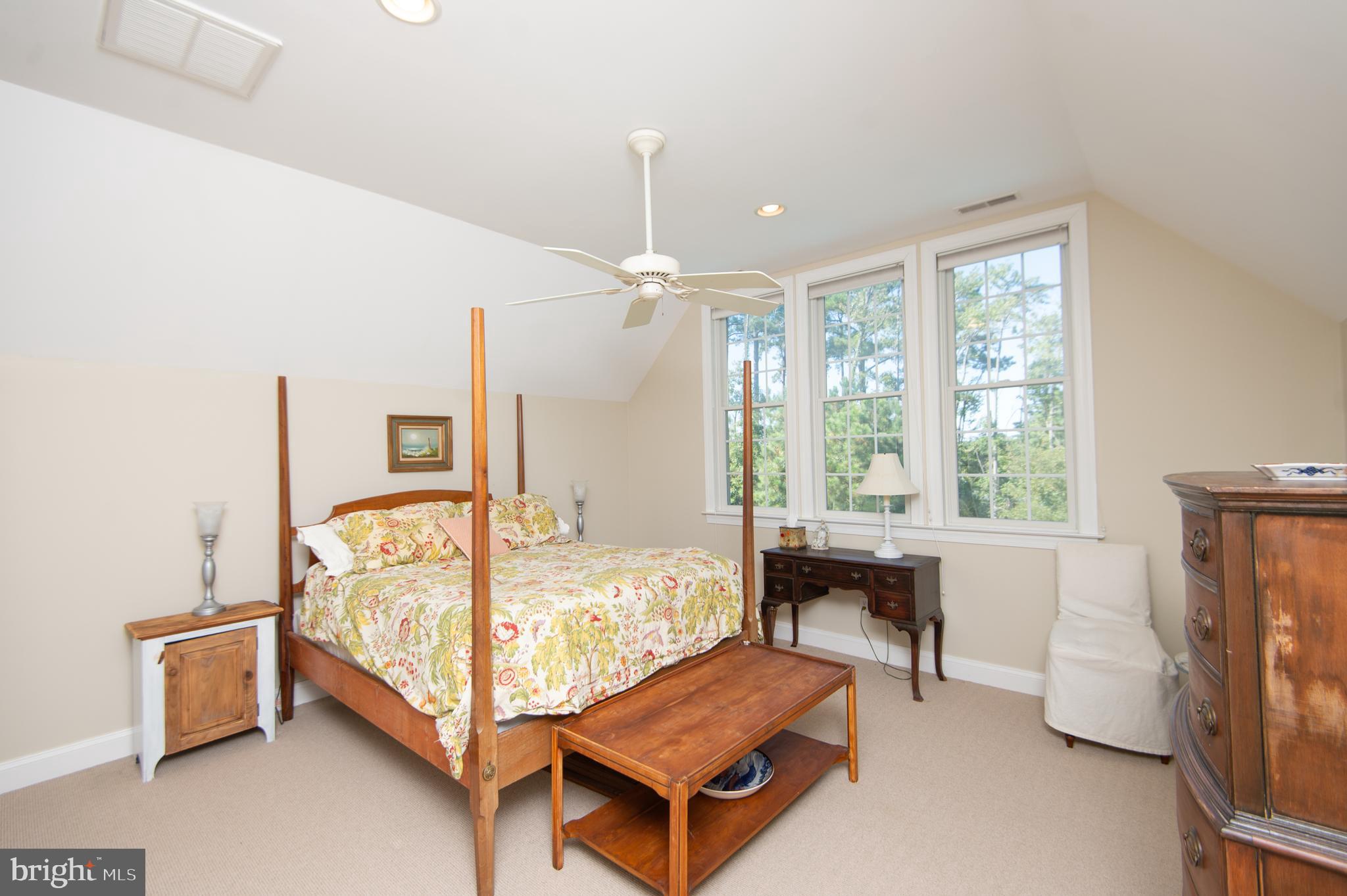RAGGED POINT - Residential