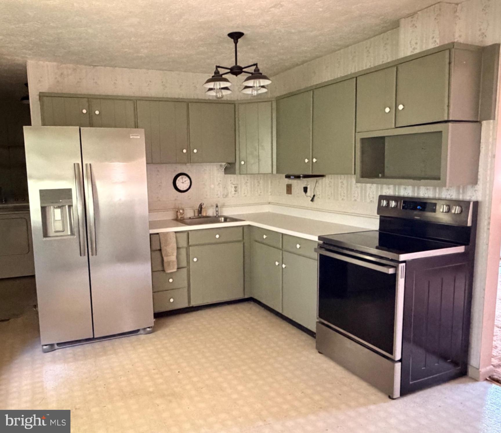 310 CREST CIRCLE