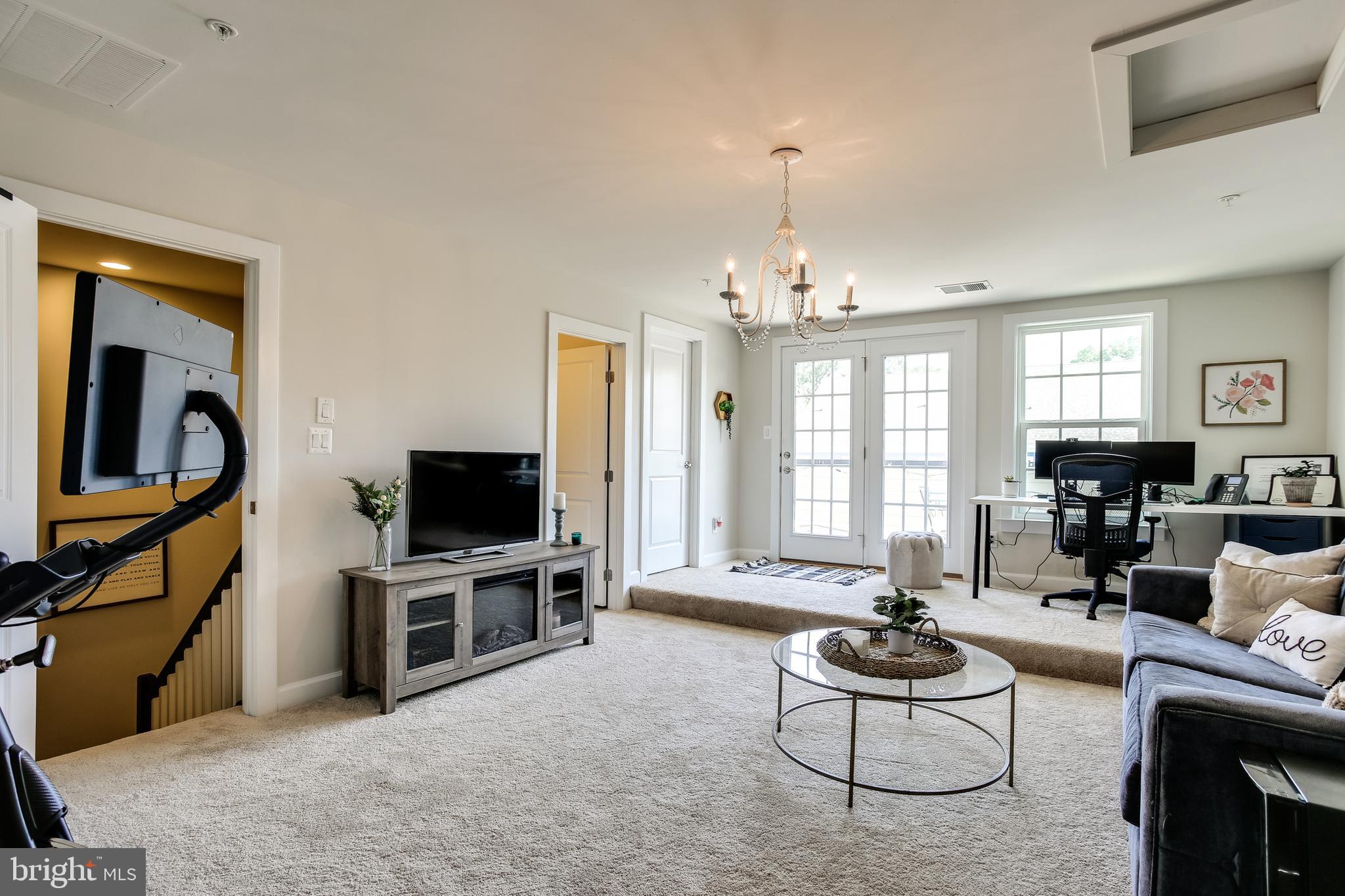 GREENLEIGH AT CROSSROADS - Residential Lease