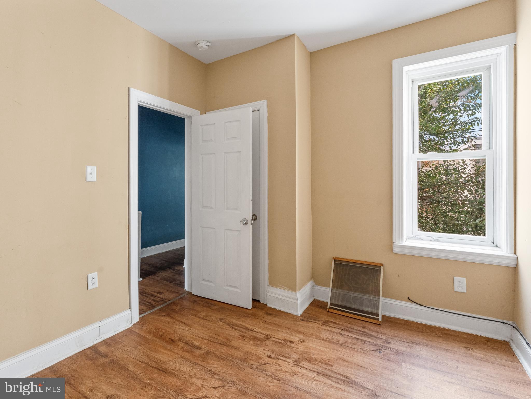 PHILADELPHIA (WEST) - Residential