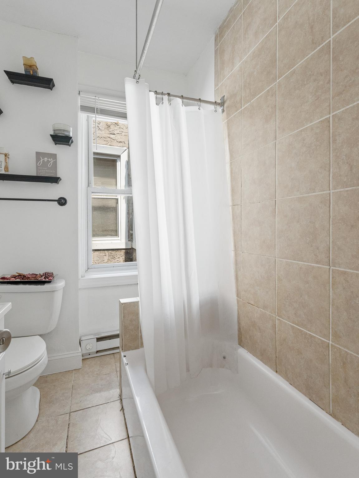 PHILADELPHIA (WEST) - Residential