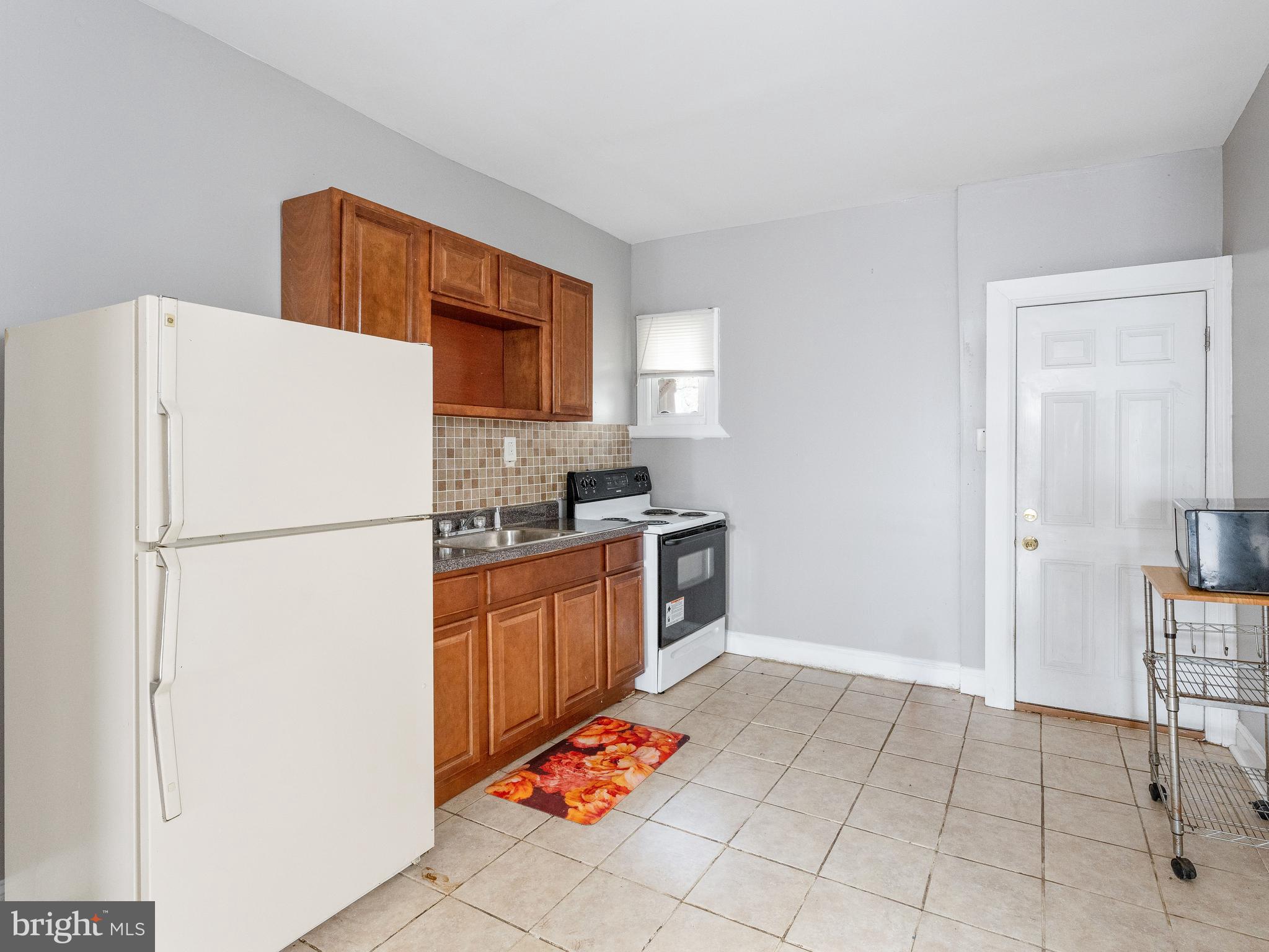 PHILADELPHIA (WEST) - Residential