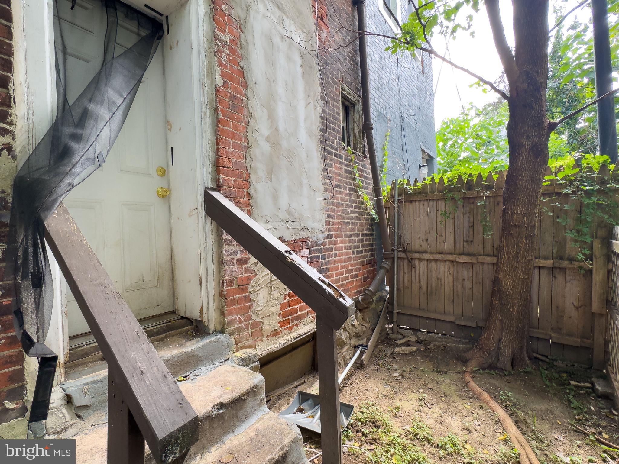 PHILADELPHIA (WEST) - Residential