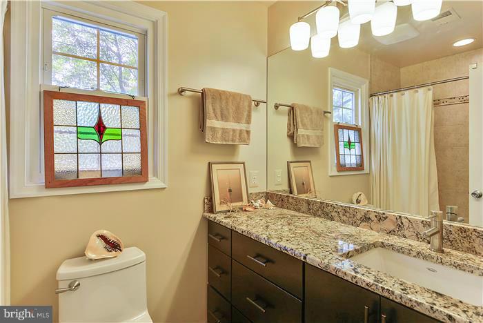 QUINCE ORCHARD KNOLLS - Residential