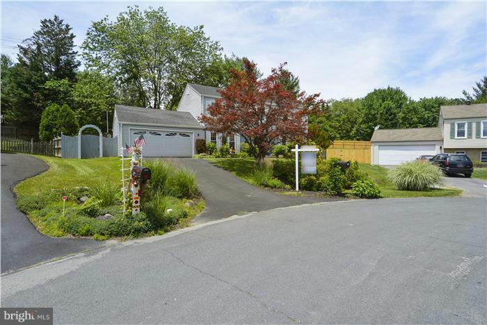 QUINCE ORCHARD KNOLLS - Residential