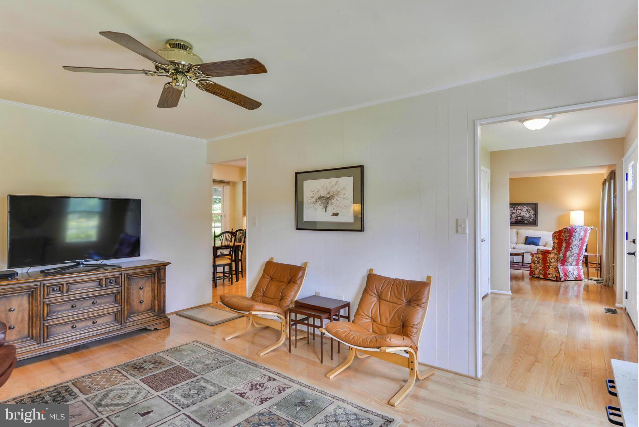 QUINCE ORCHARD KNOLLS - Residential