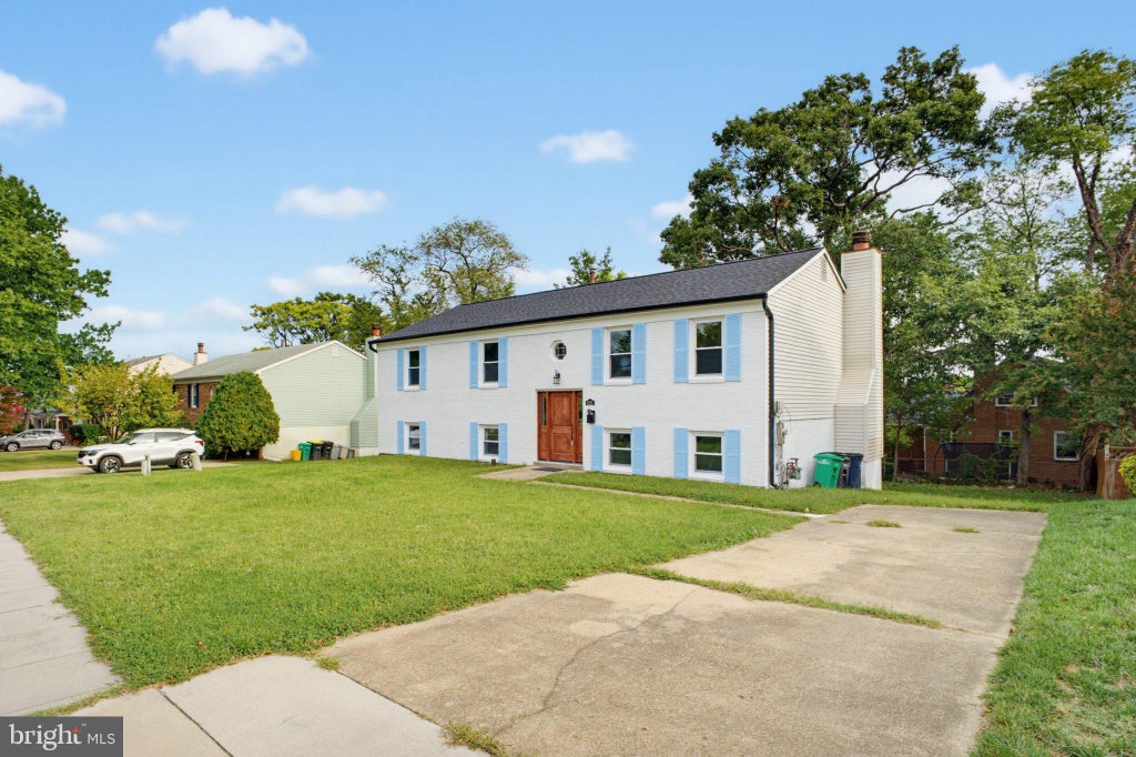 Photo of 5151 Eastern Avenue, HYATTSVILLE, MD 20782 (MLS # MDPG2223868)