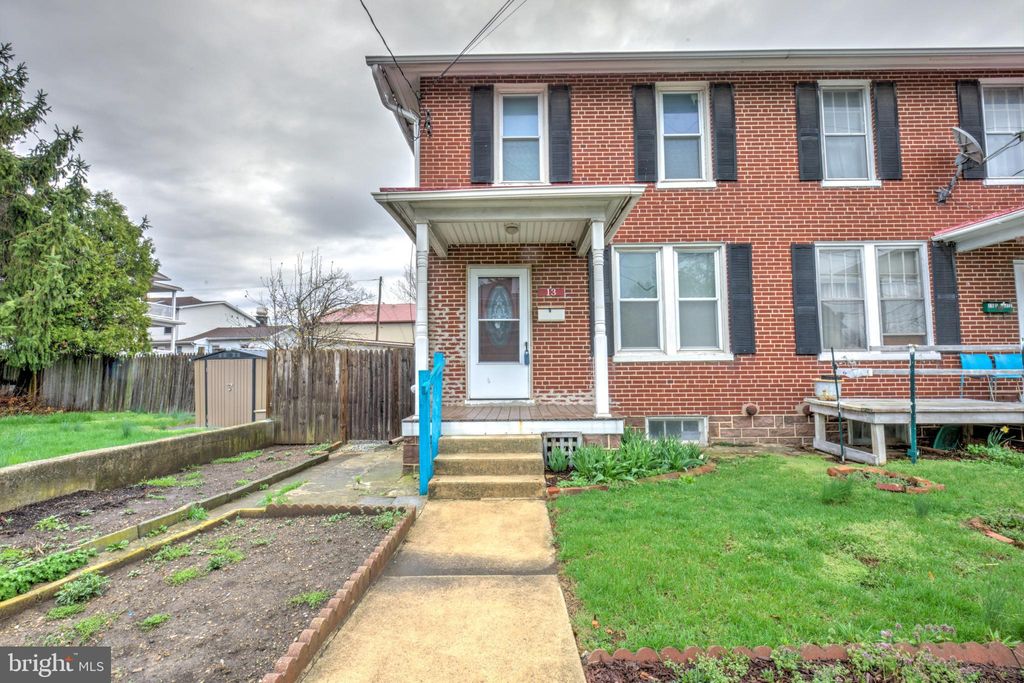 Photo of 13 S Custer Avenue, NEW HOLLAND, PA 17557 (MLS # PALA2066662)